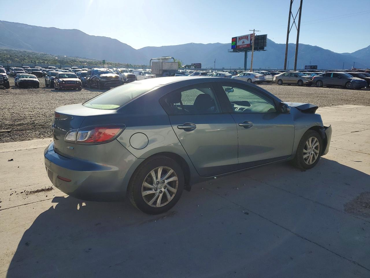 2012 Mazd Mazda3 I Gray vin: JM1BL1V88C1693371