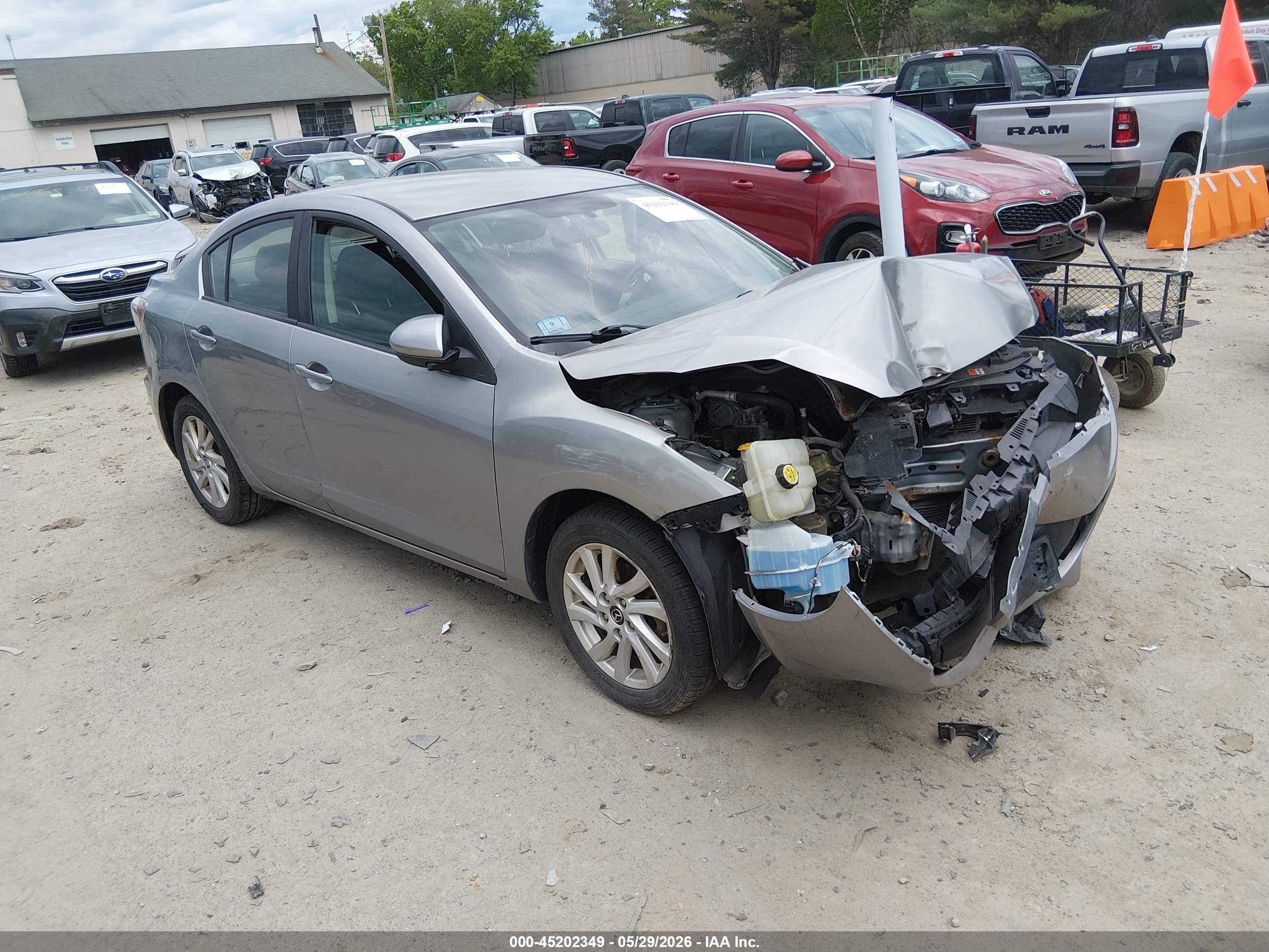 2012 Mazda Mazda3 I Touring Silver vin: JM1BL1V89C1648214