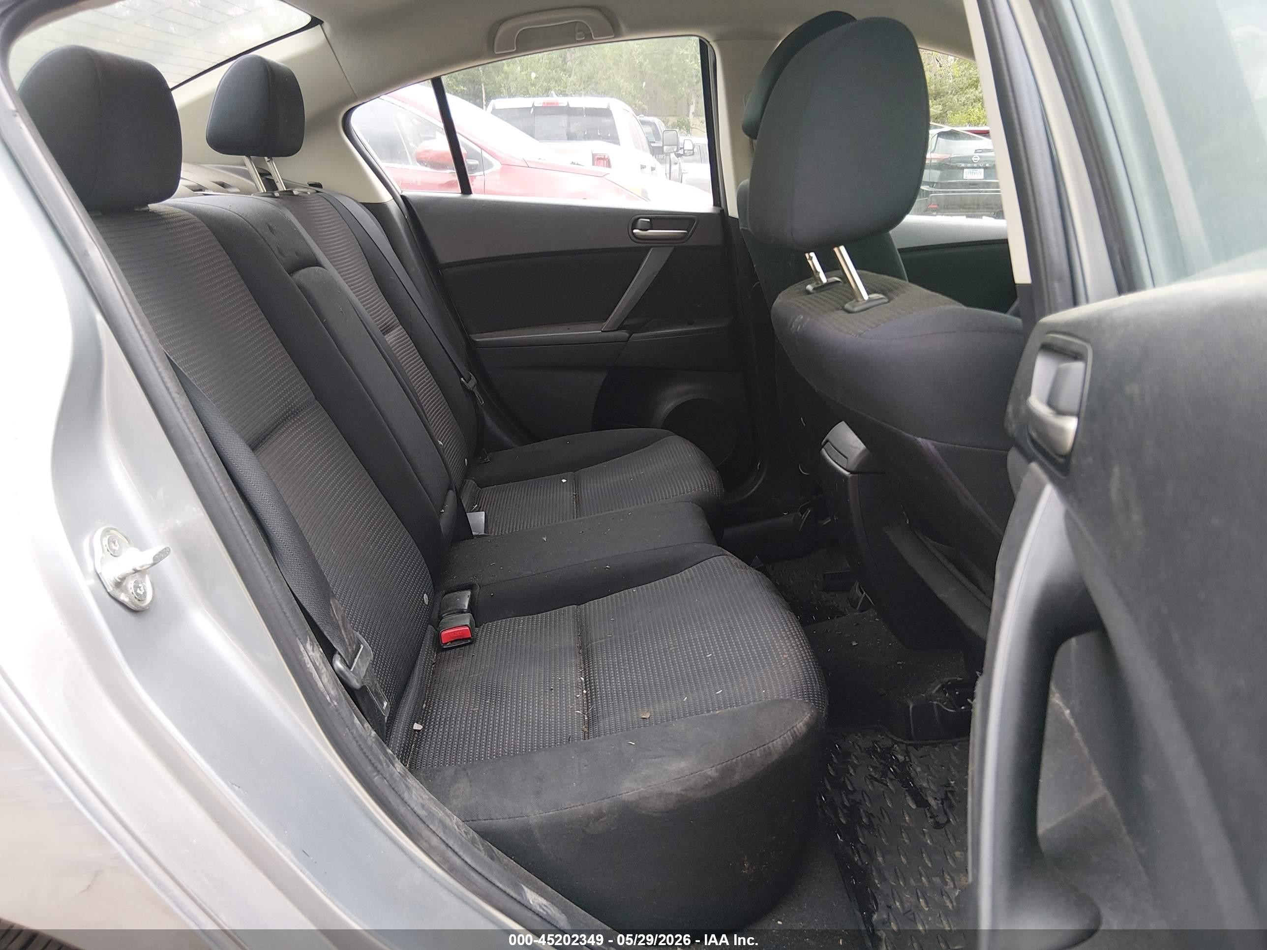 2012 Mazda Mazda3 I Touring Silver vin: JM1BL1V89C1648214