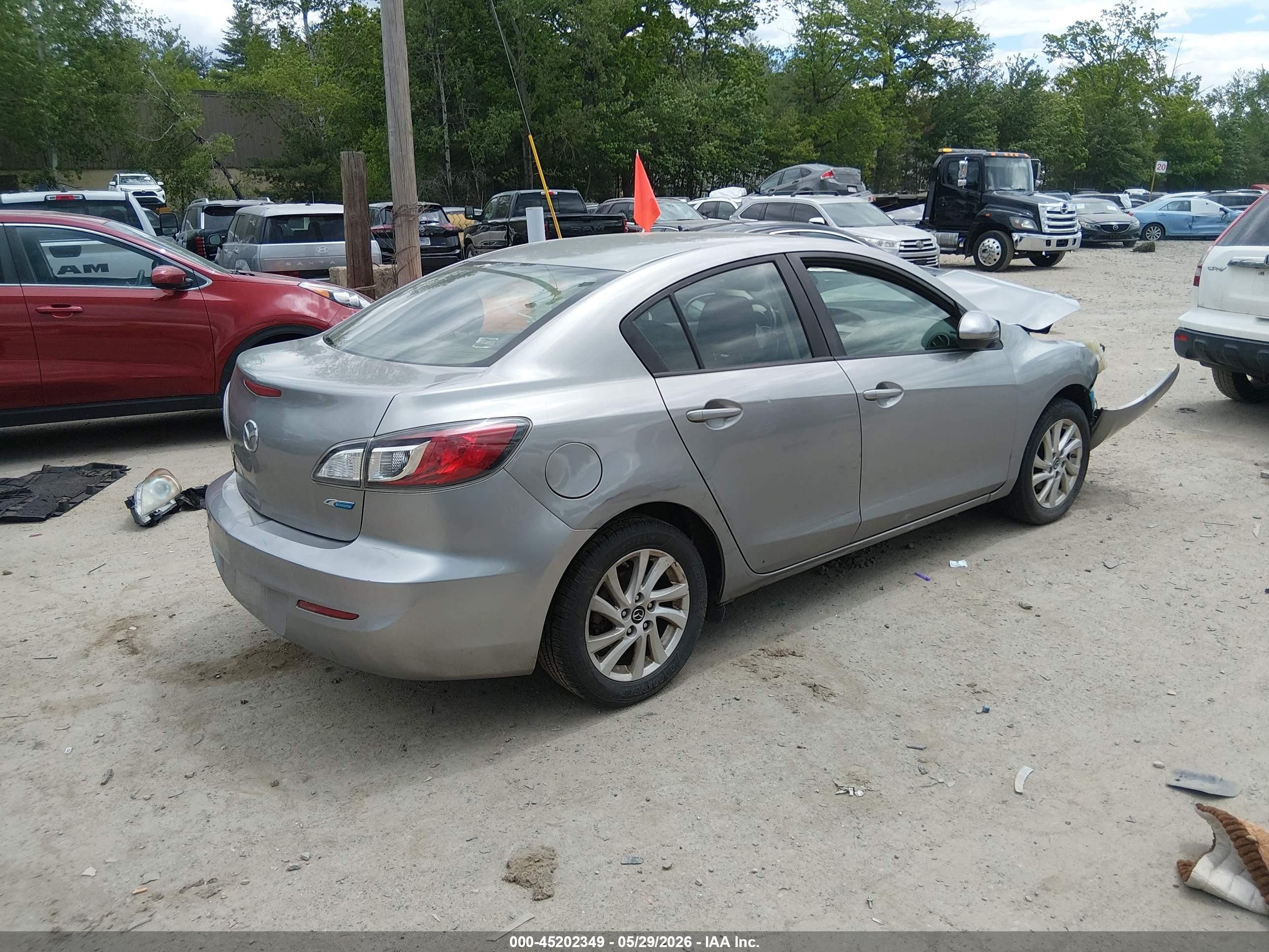 2012 Mazda Mazda3 I Touring Silver vin: JM1BL1V89C1648214