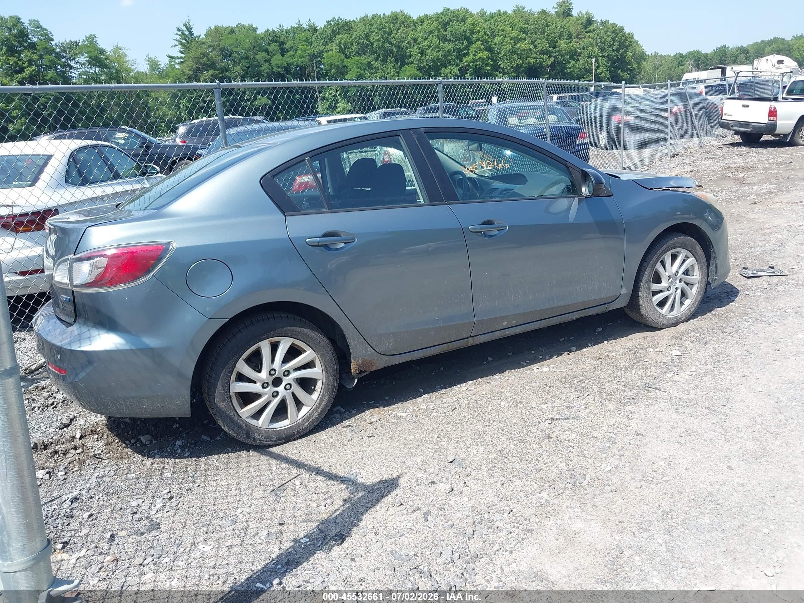 2012 Mazda Mazda3 I Touring Синий vin: JM1BL1V89C1681973