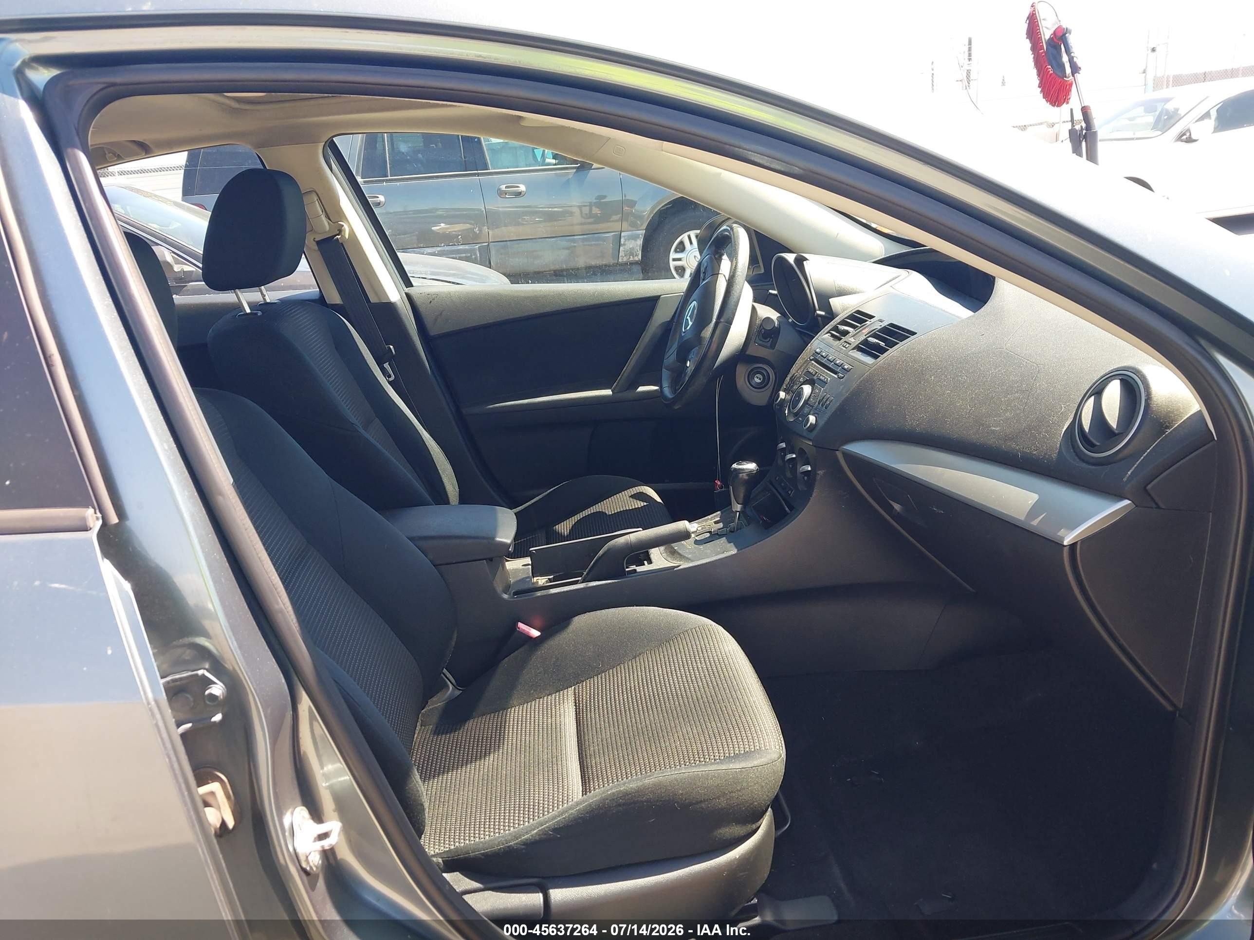 2012 Mazda Mazda3 I Touring Gray vin: JM1BL1V8XC1546484