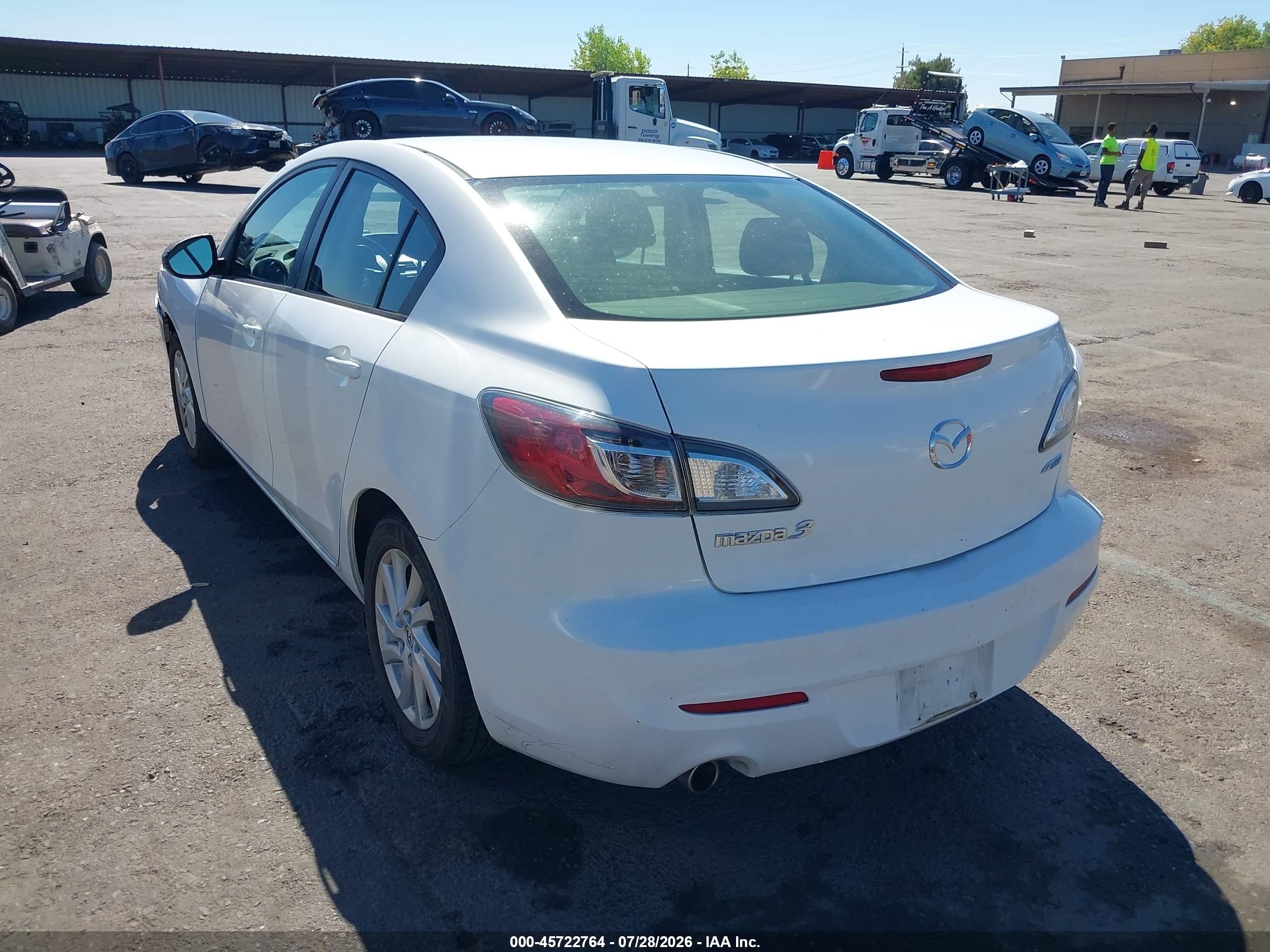 2012 Mazda Mazda3 I Touring White vin: JM1BL1V8XC1579193