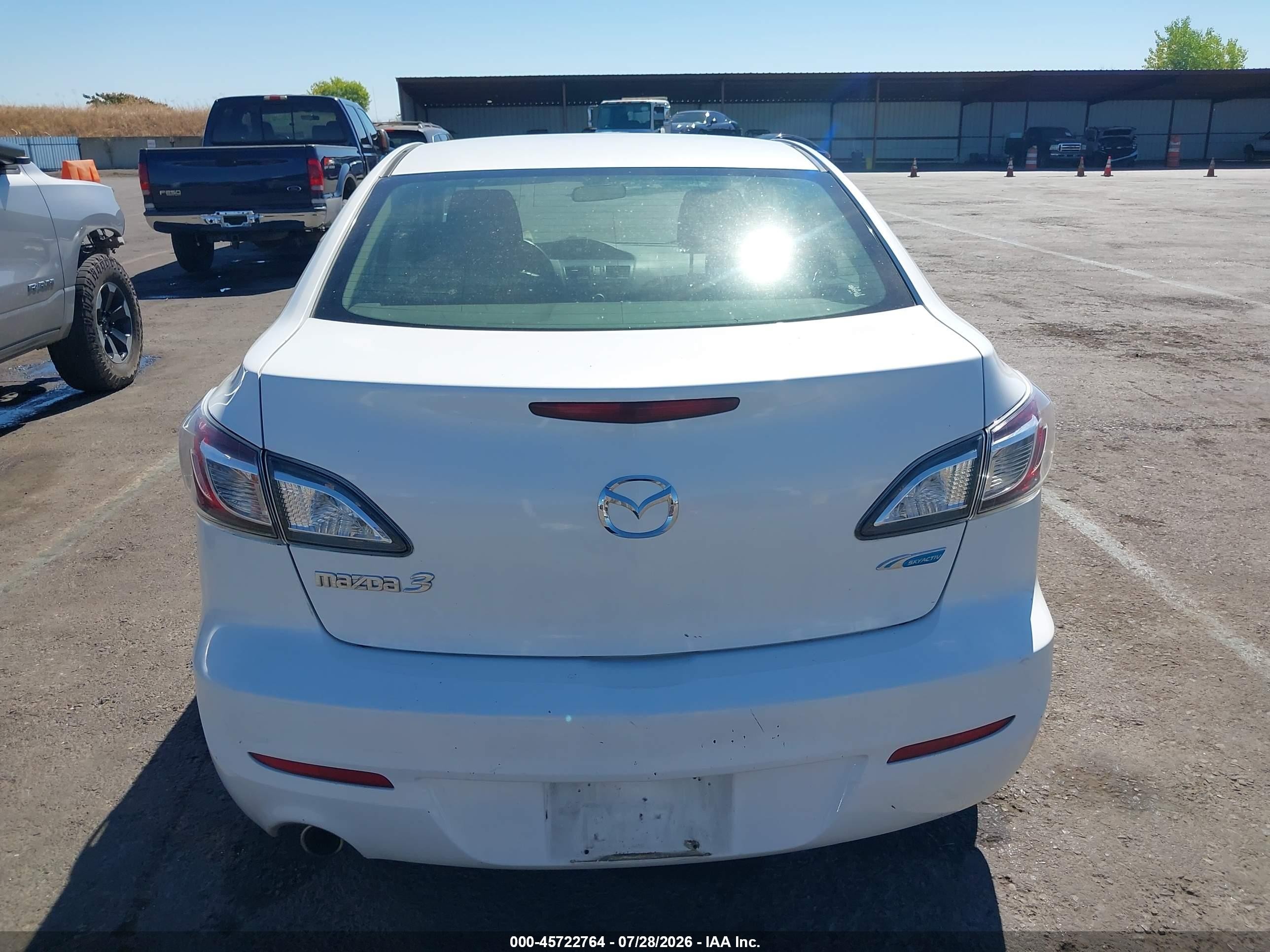 2012 Mazda Mazda3 I Touring White vin: JM1BL1V8XC1579193