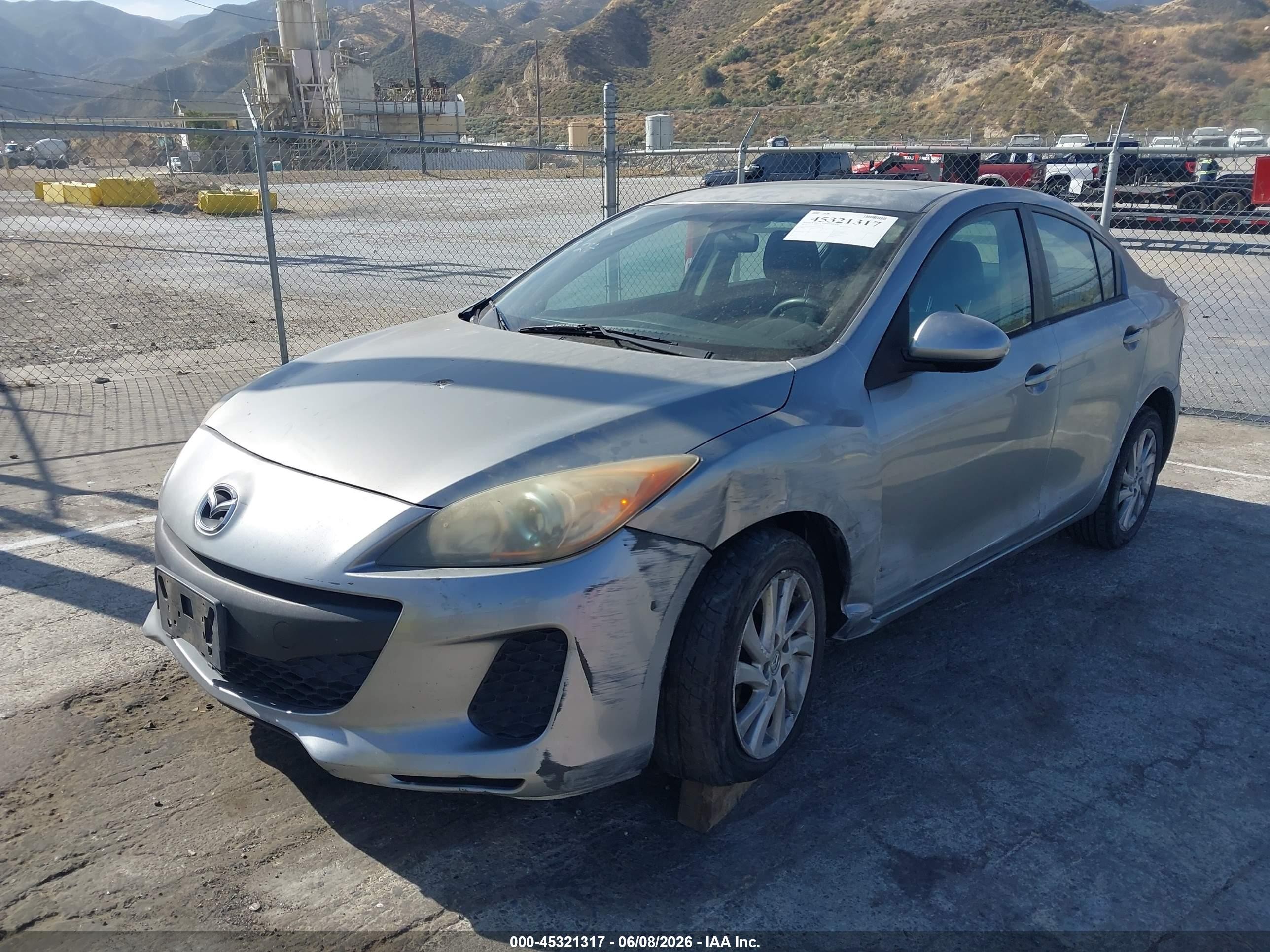 2012 Mazda Mazda3 I Touring Silver vin: JM1BL1V8XC1601063