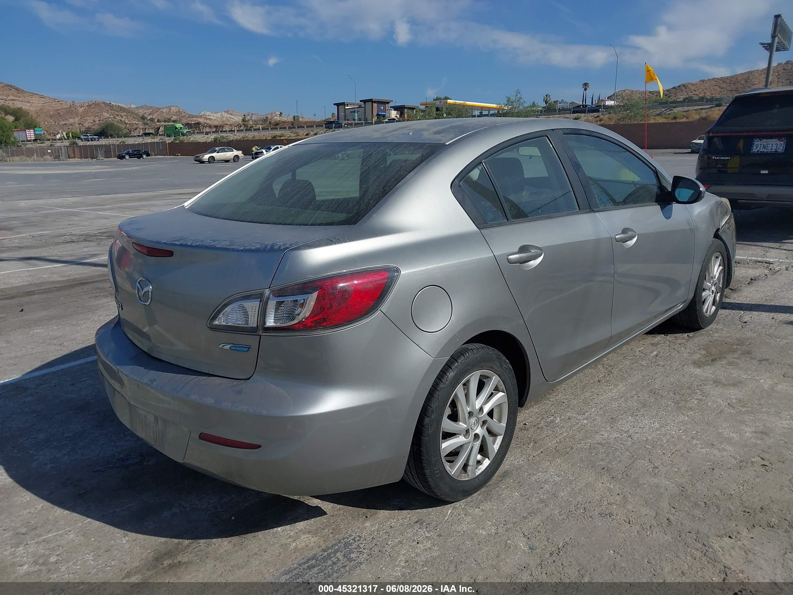 2012 Mazda Mazda3 I Touring Silver vin: JM1BL1V8XC1601063