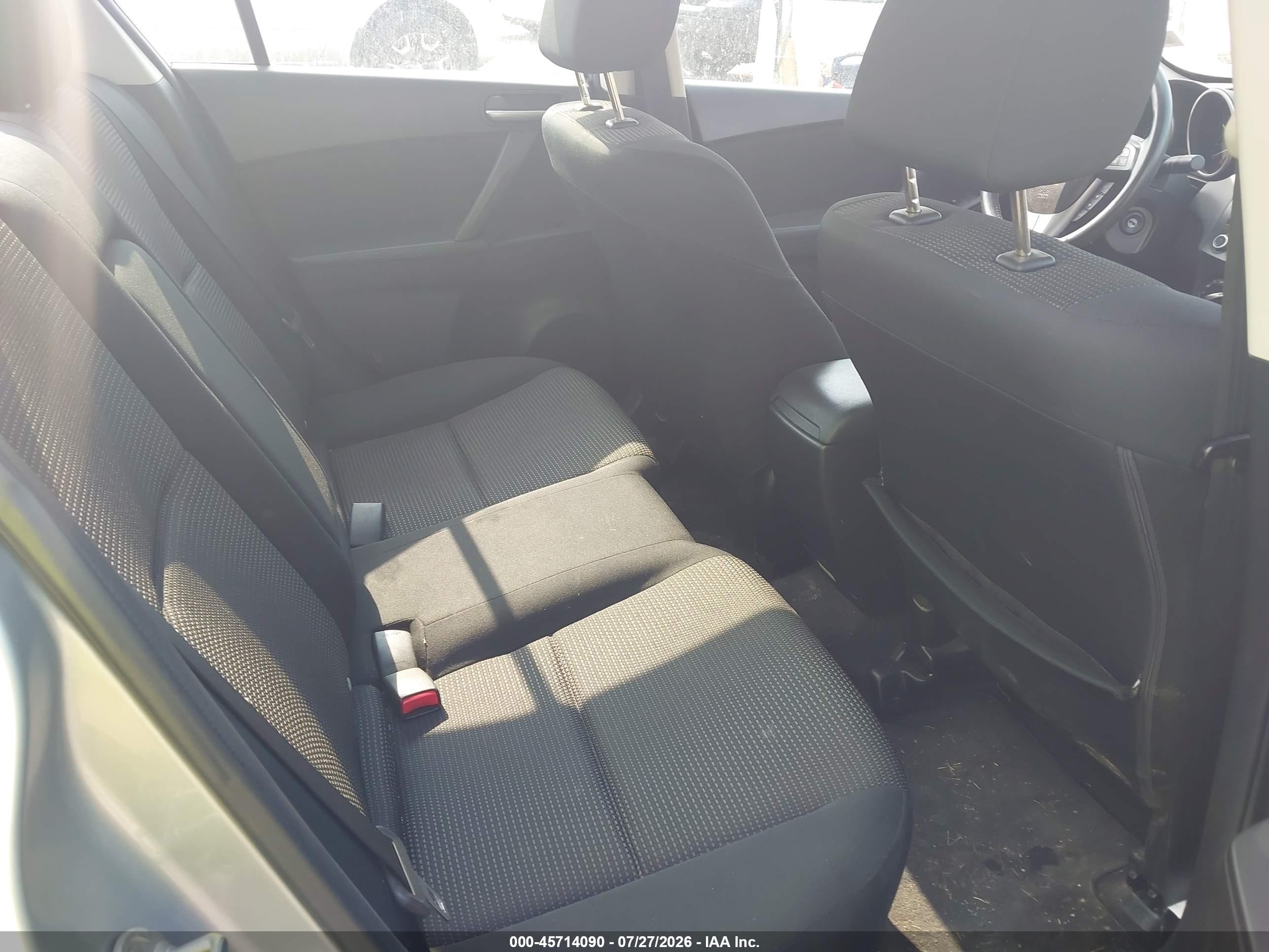 2012 Mazda Mazda3 I Touring Silver vin: JM1BL1V8XC1655222