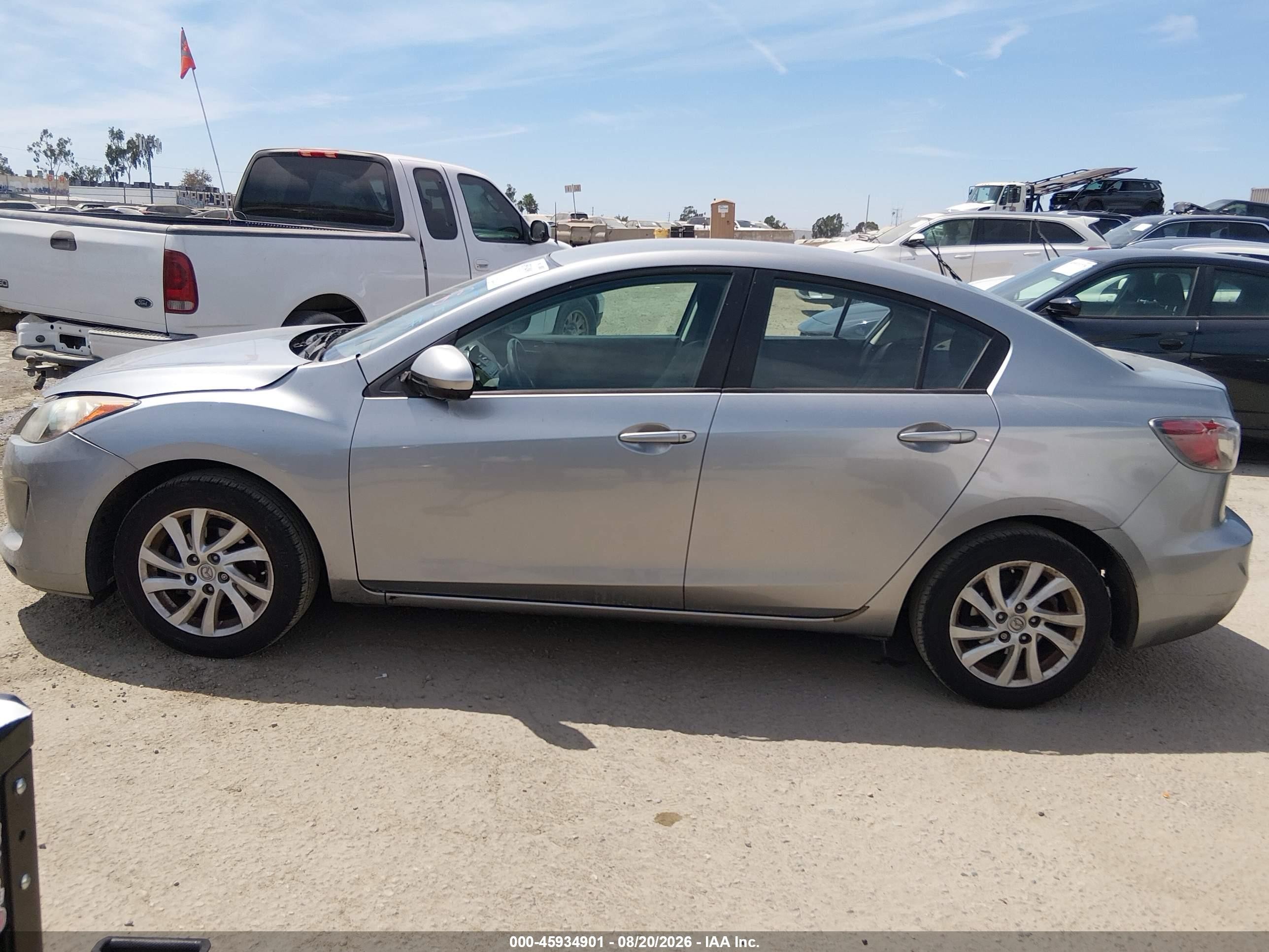 2012 Mazda Mazda3 I Touring Gray vin: JM1BL1V8XC1670383