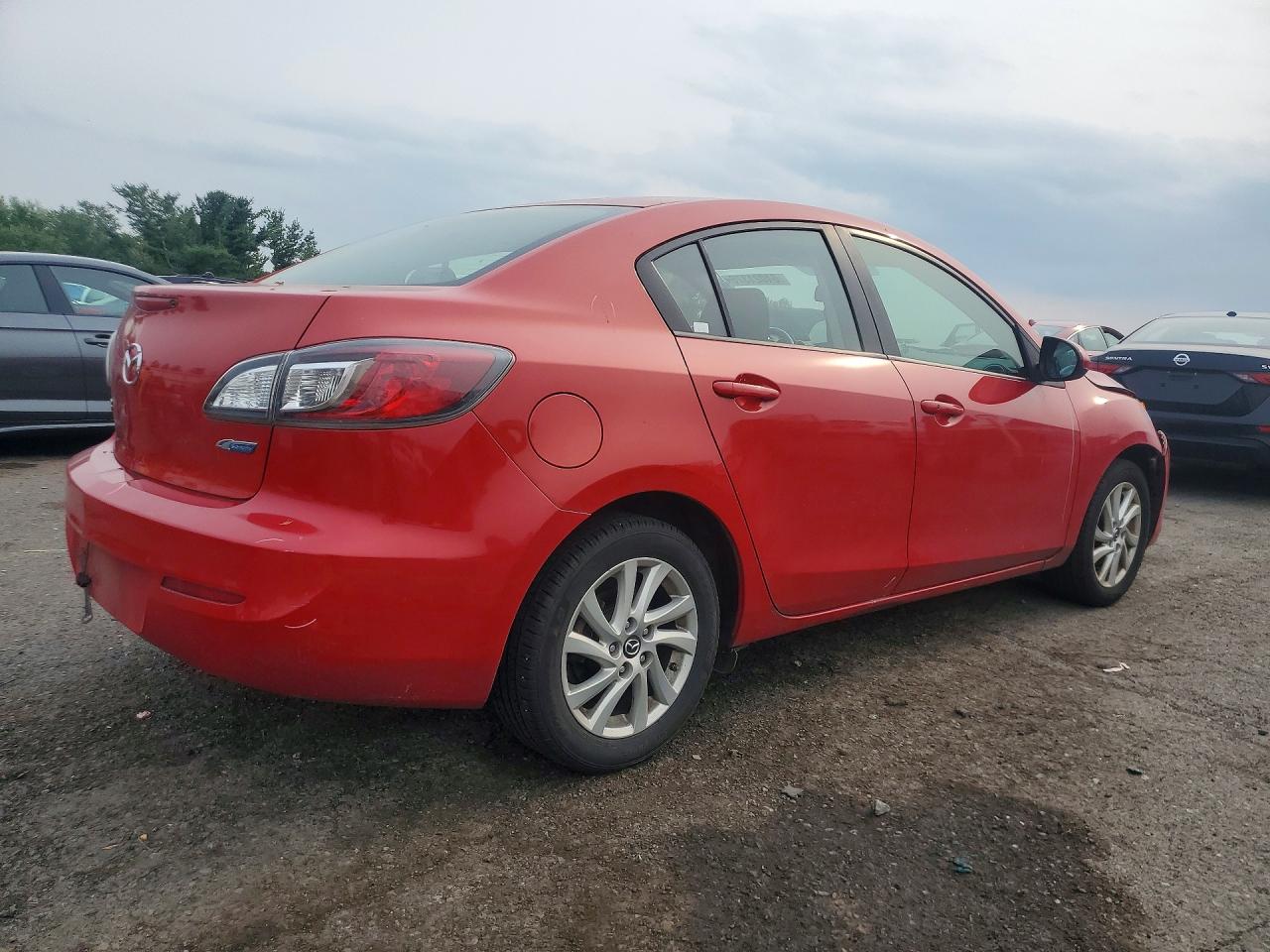 2013 Mazda 3 I Красный vin: JM1BL1V8XD1707191