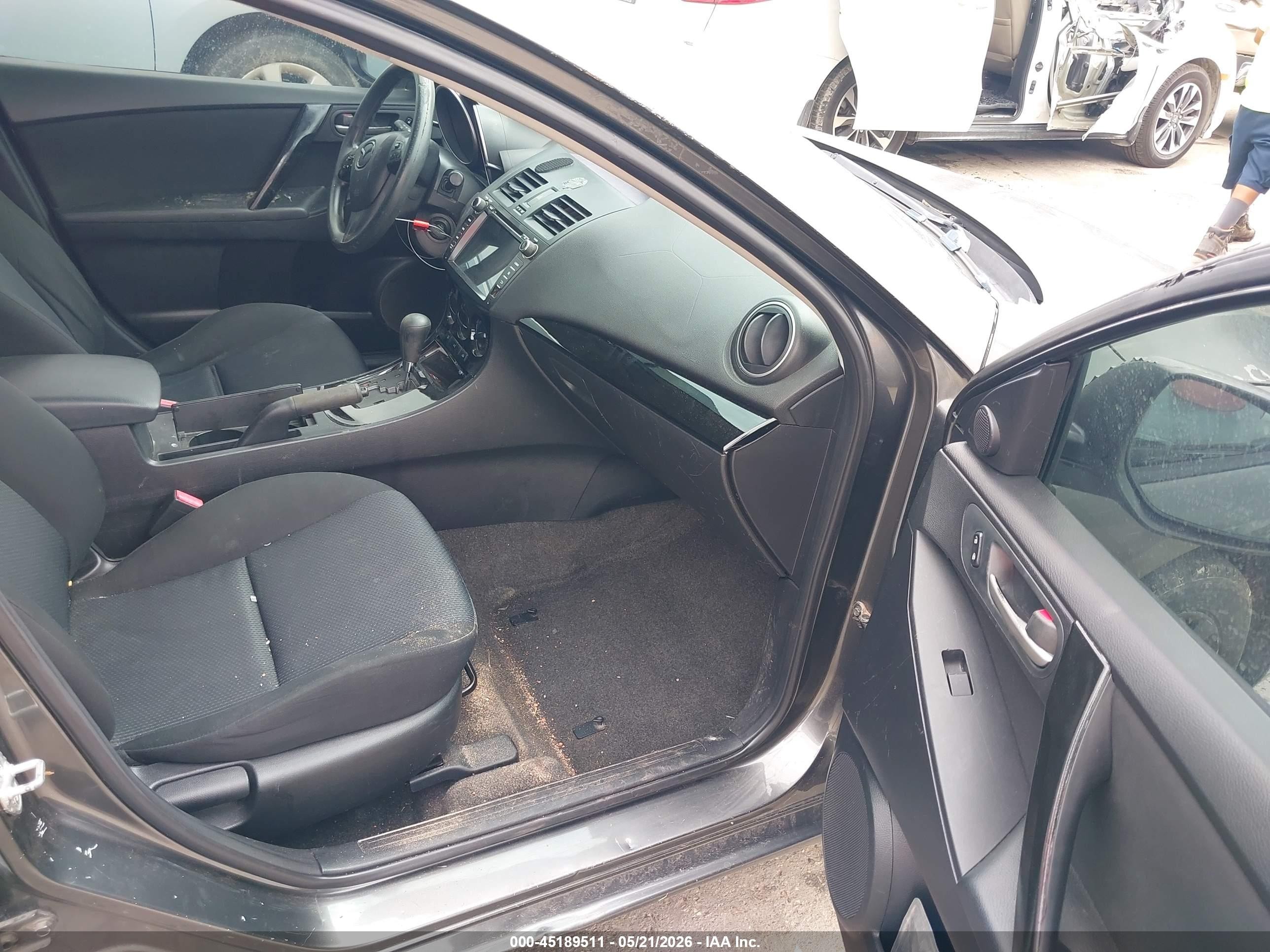2011 Mazda Mazda3 I Touring Gray vin: JM1BL1VF0B1404206