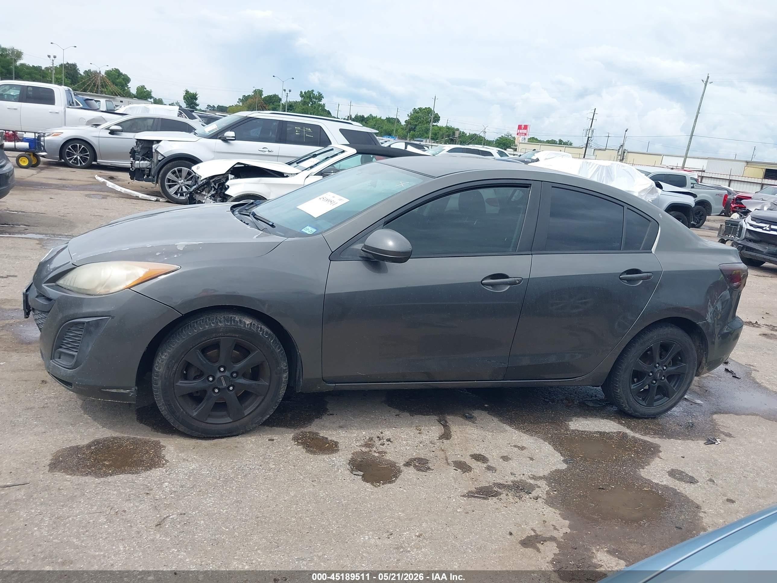 2011 Mazda Mazda3 I Touring Gray vin: JM1BL1VF0B1404206
