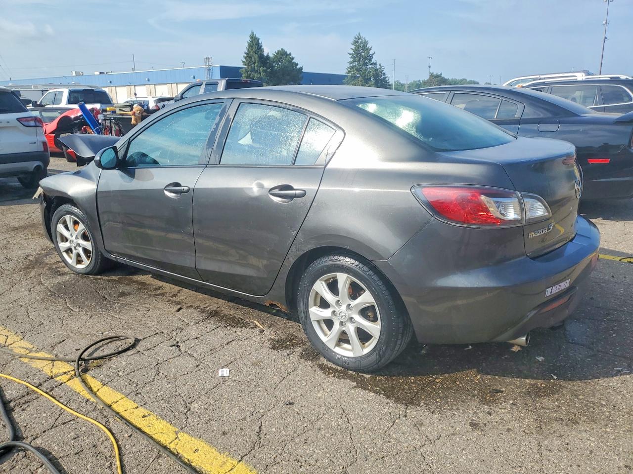 2011 Mazda 3 I Gray vin: JM1BL1VF0B1427937