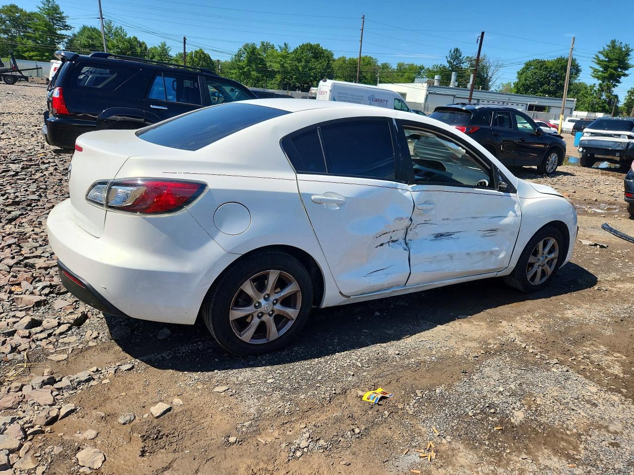 2011 Mazda 3 I Белый vin: JM1BL1VF0B1452448