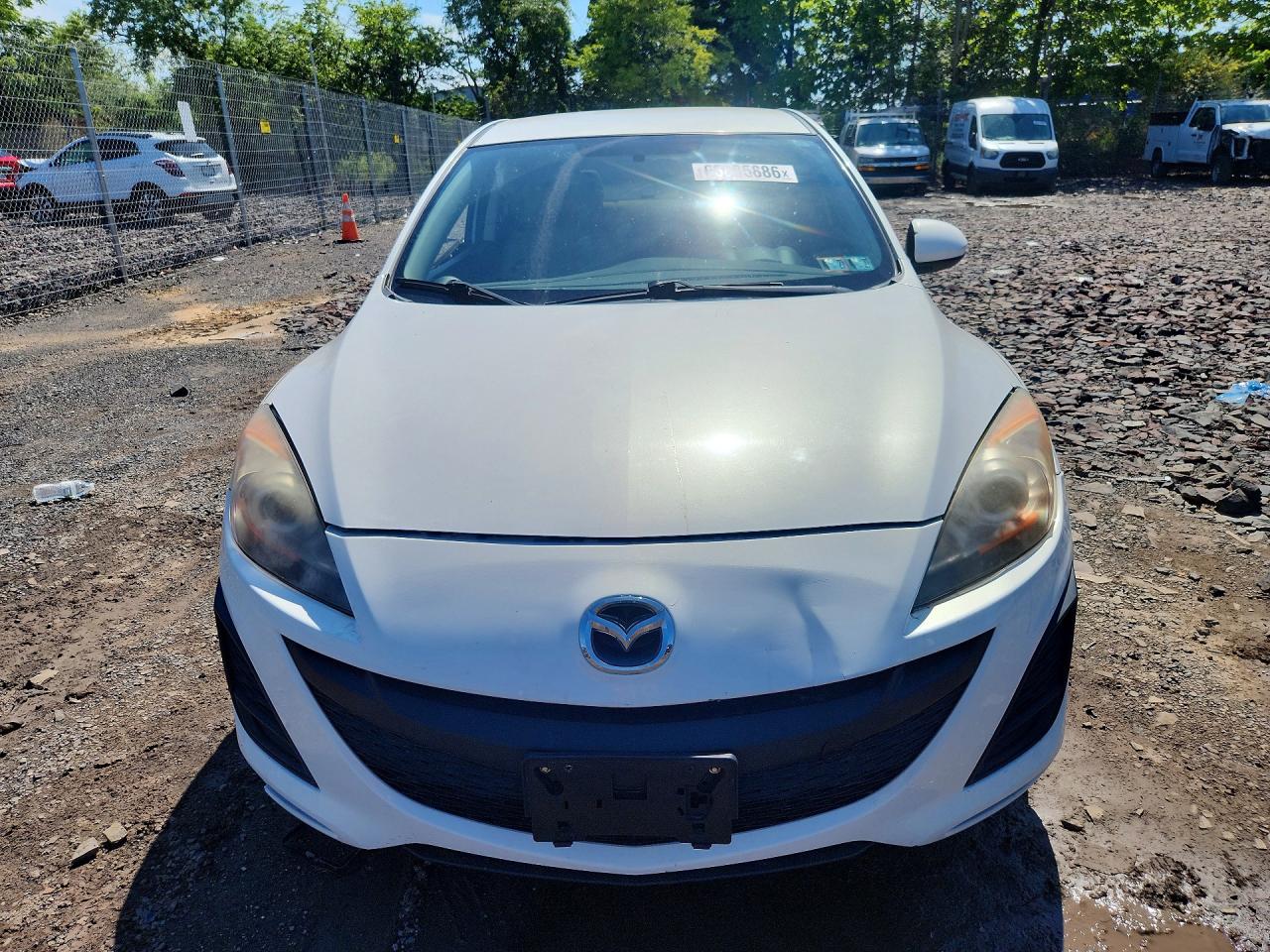 2011 Mazda 3 I Белый vin: JM1BL1VF0B1452448