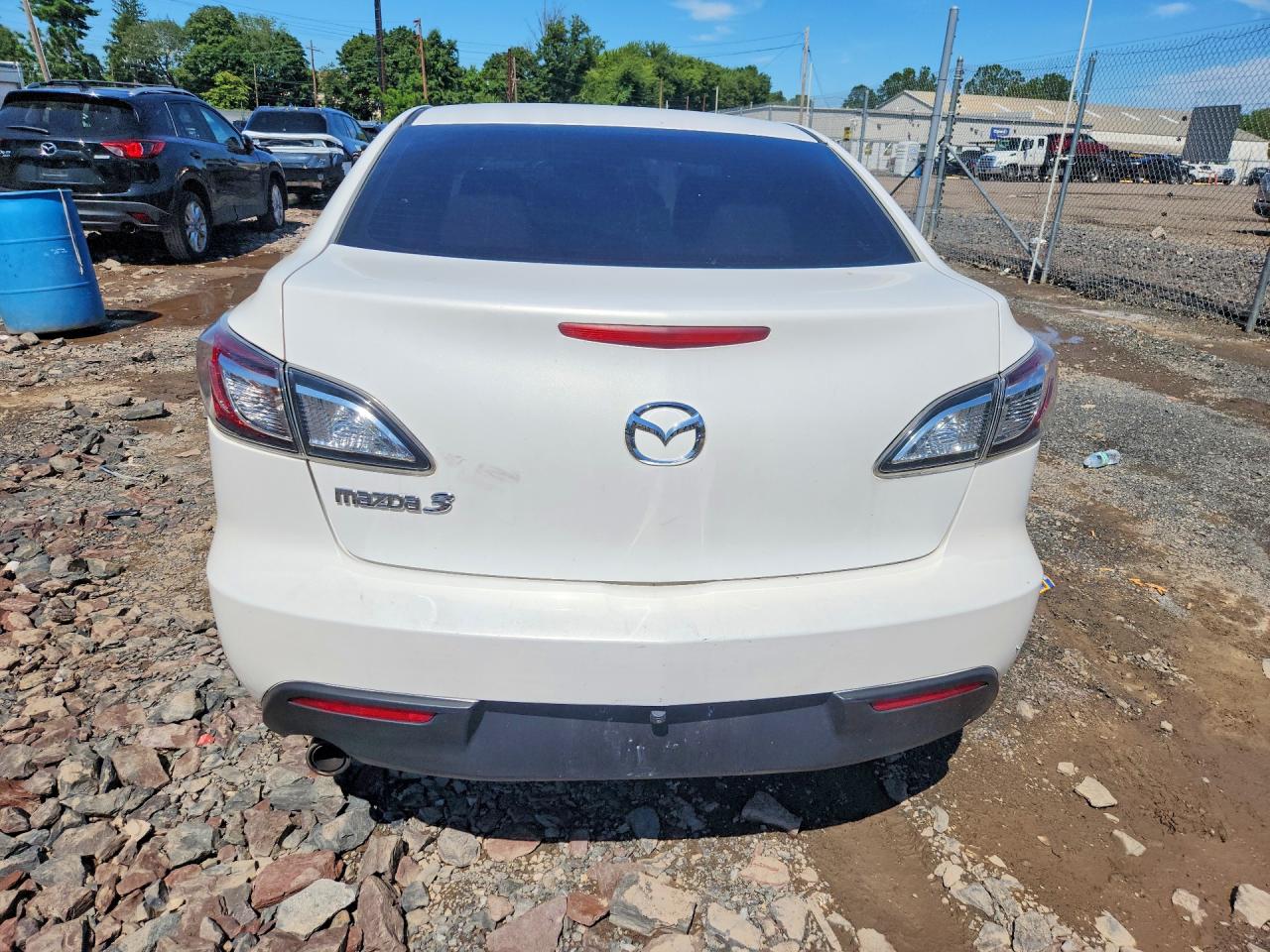 2011 Mazda 3 I Белый vin: JM1BL1VF0B1452448