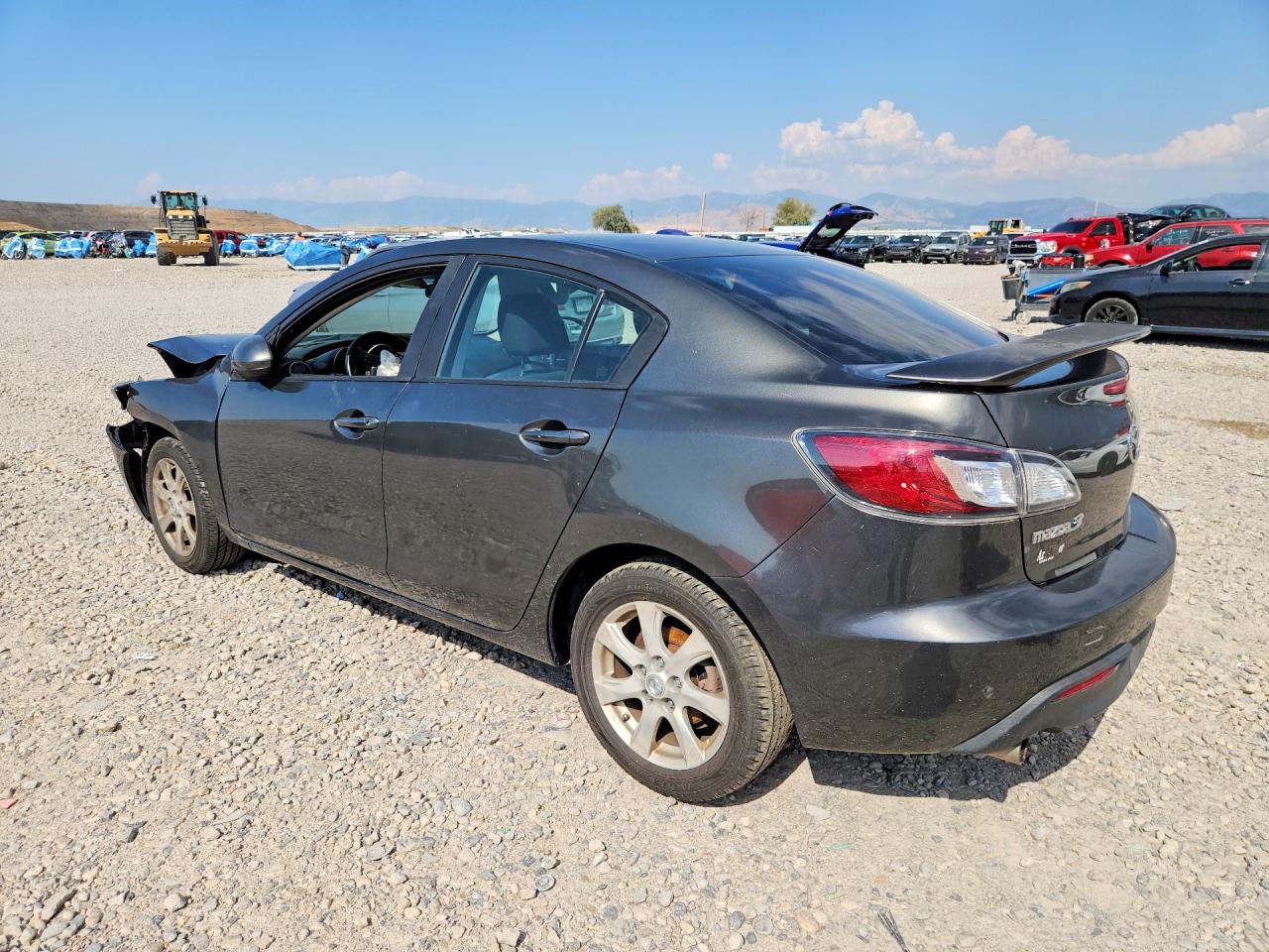 2011 Mazda 3 I Green vin: JM1BL1VF0B1458153