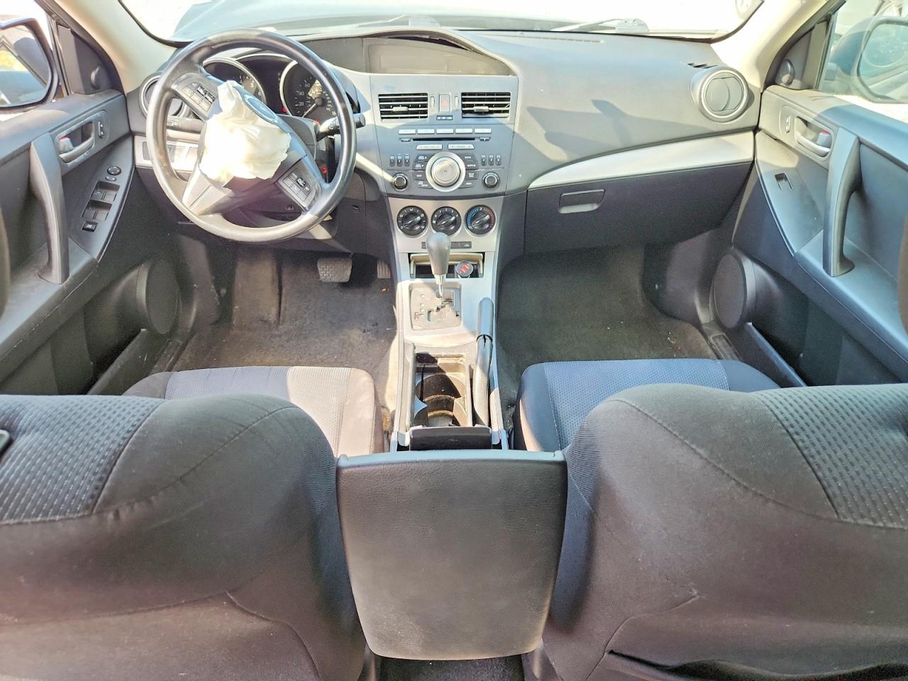 2011 Mazda 3 I Green vin: JM1BL1VF0B1458153