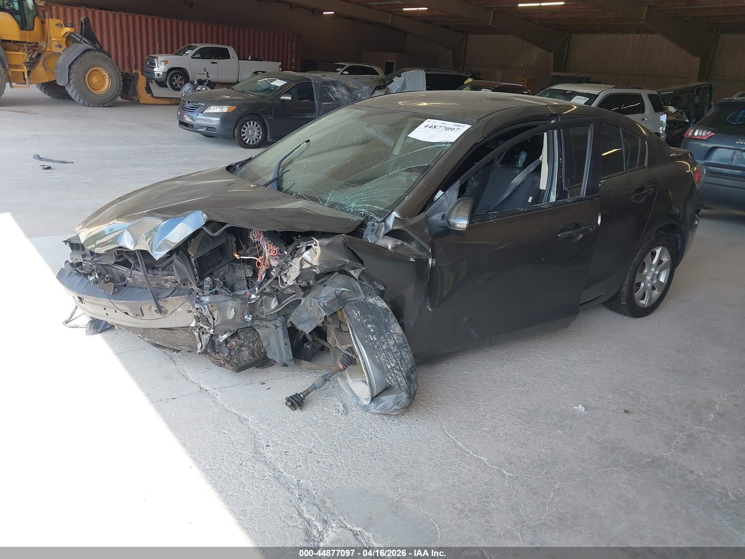 2011 Mazda Mazda3 I Touring Серый vin: JM1BL1VF0B1490309