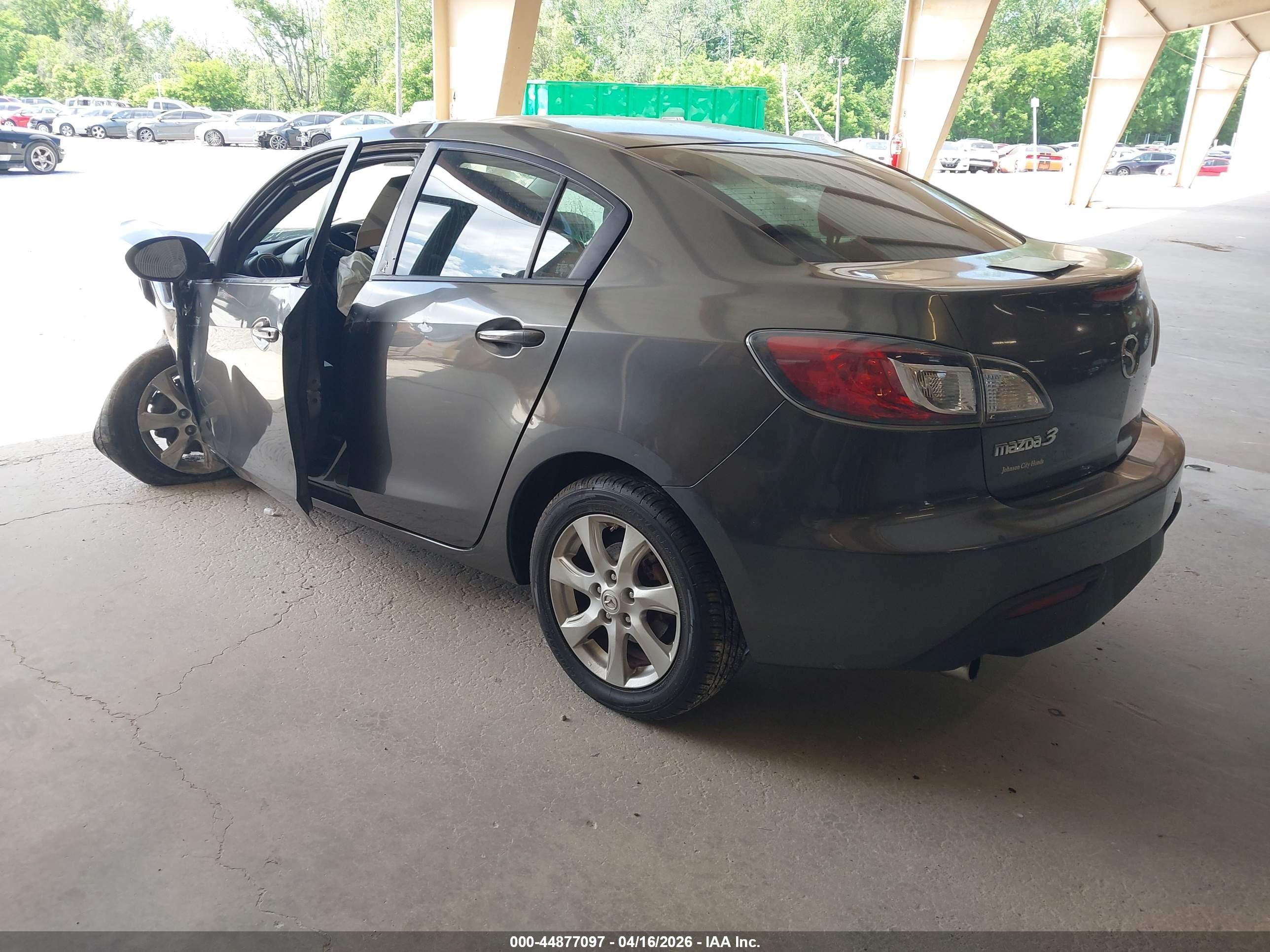 2011 Mazda Mazda3 I Touring Серый vin: JM1BL1VF0B1490309