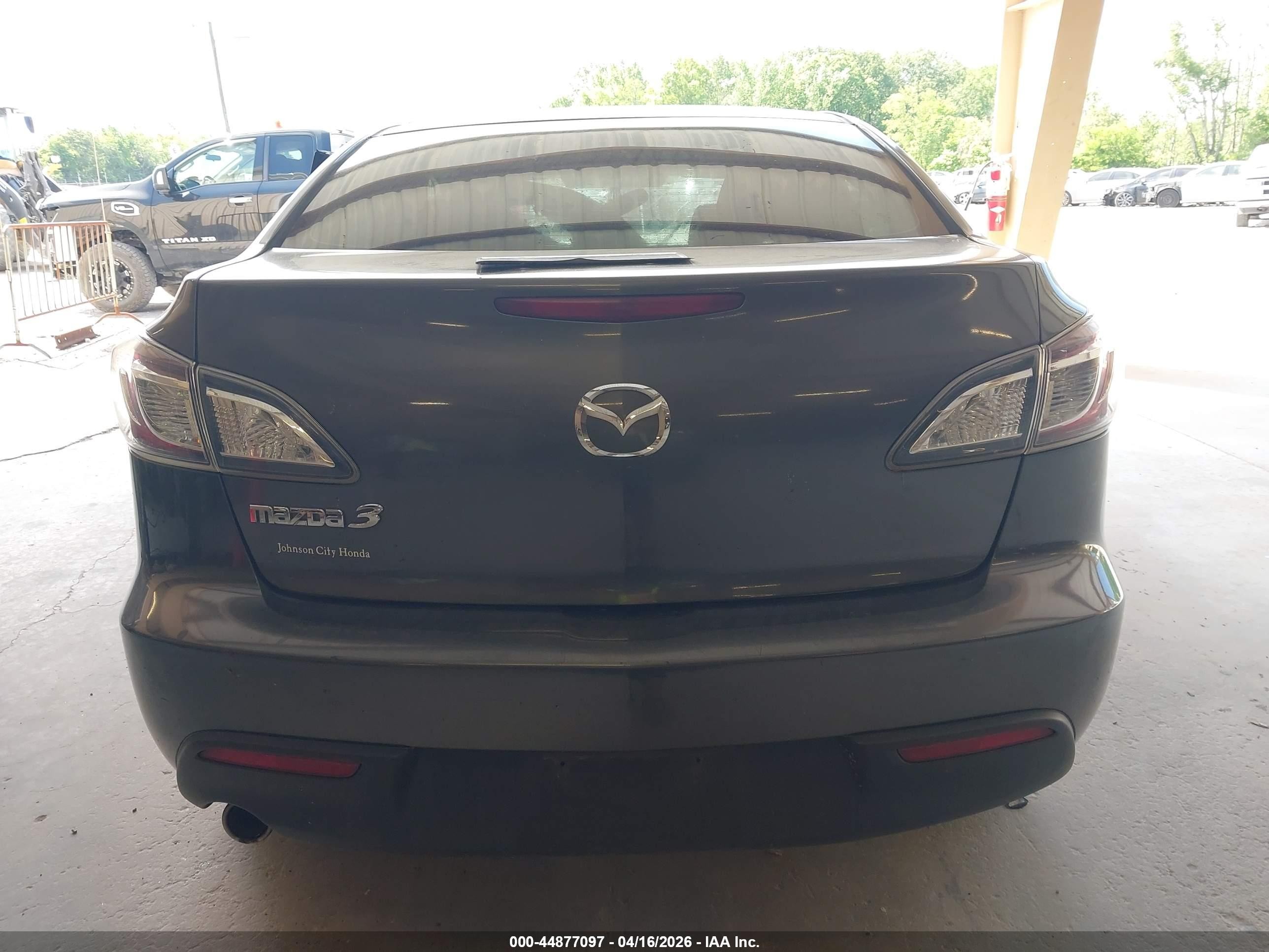 2011 Mazda Mazda3 I Touring Серый vin: JM1BL1VF0B1490309