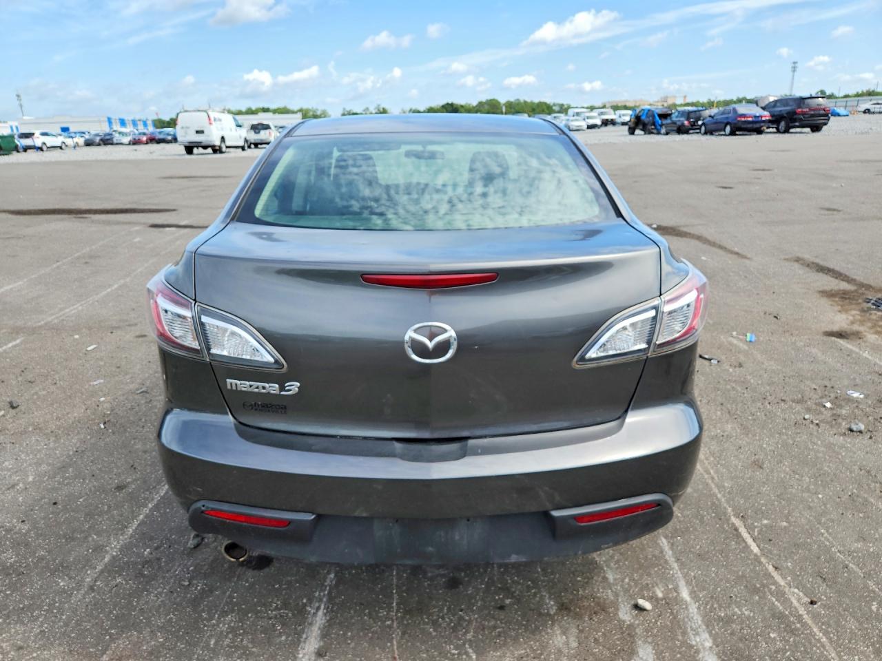 2011 Mazda 3 I Gray vin: JM1BL1VF1B1411732