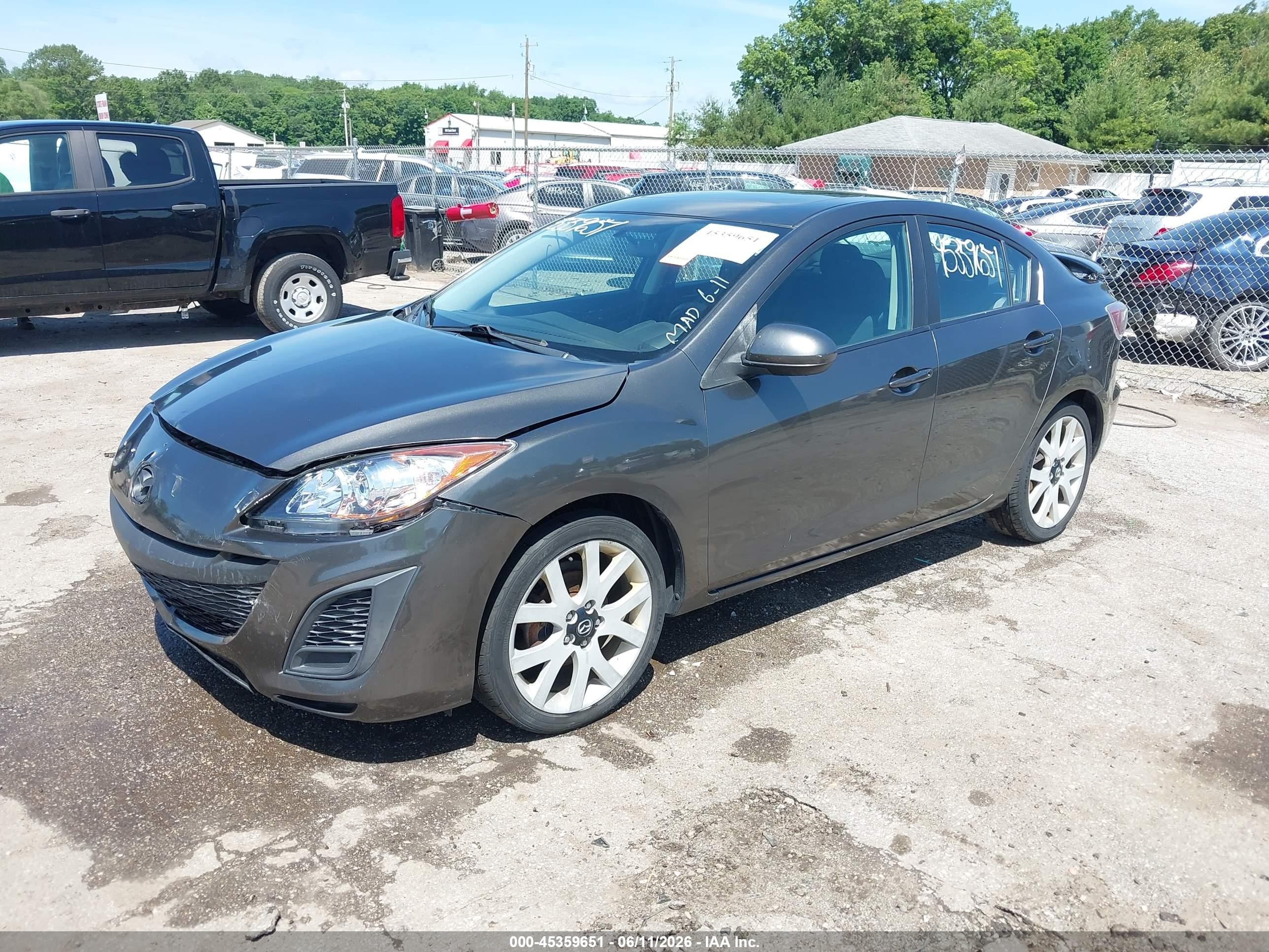2011 Mazda Mazda3 I Touring Gray vin: JM1BL1VF1B1437358