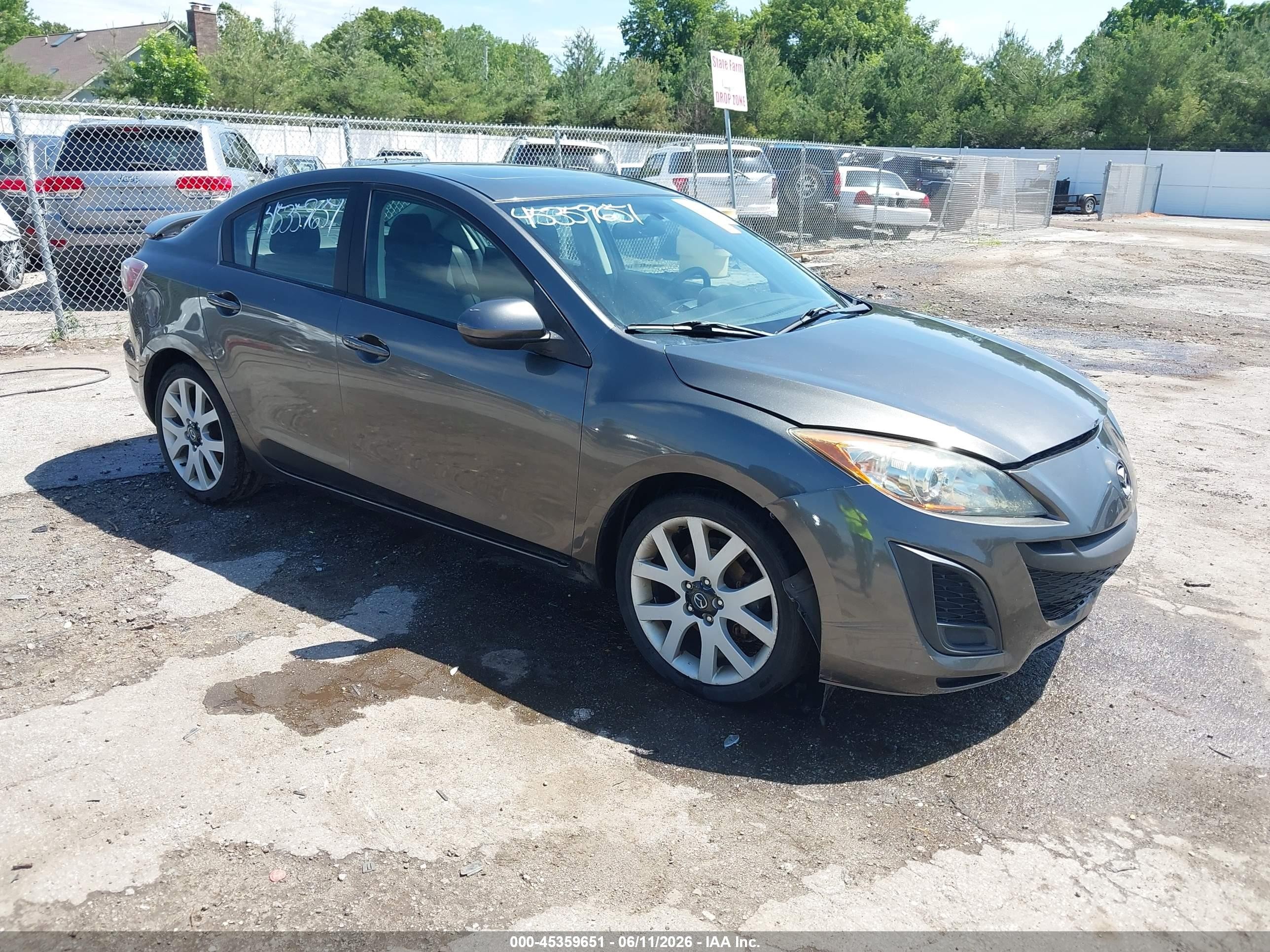 2011 Mazda Mazda3 I Touring Gray vin: JM1BL1VF1B1437358