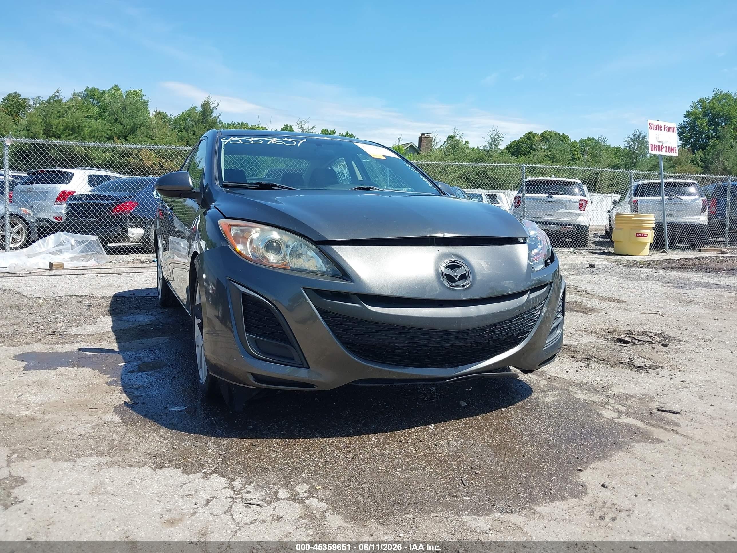 2011 Mazda Mazda3 I Touring Gray vin: JM1BL1VF1B1437358
