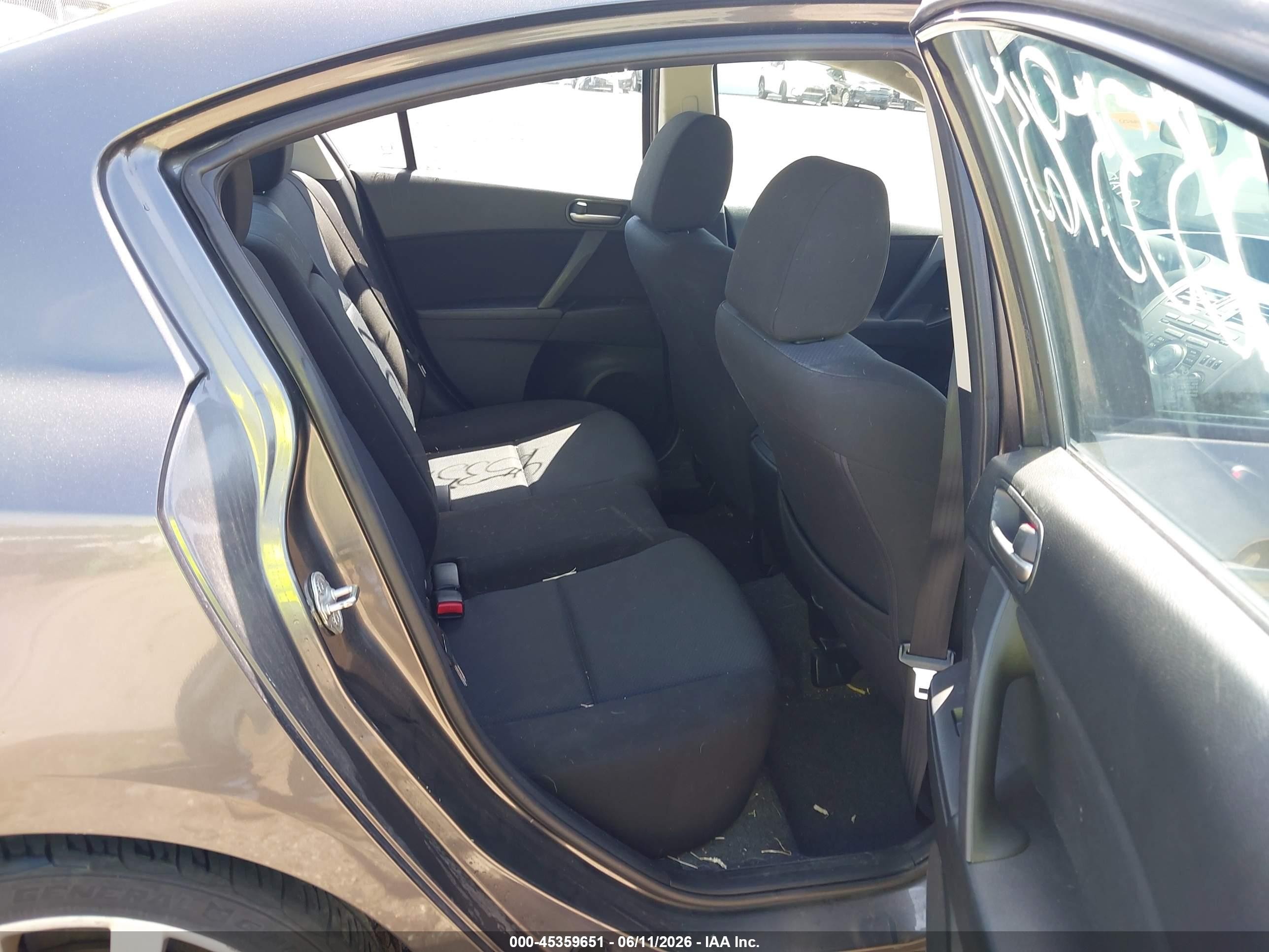 2011 Mazda Mazda3 I Touring Gray vin: JM1BL1VF1B1437358