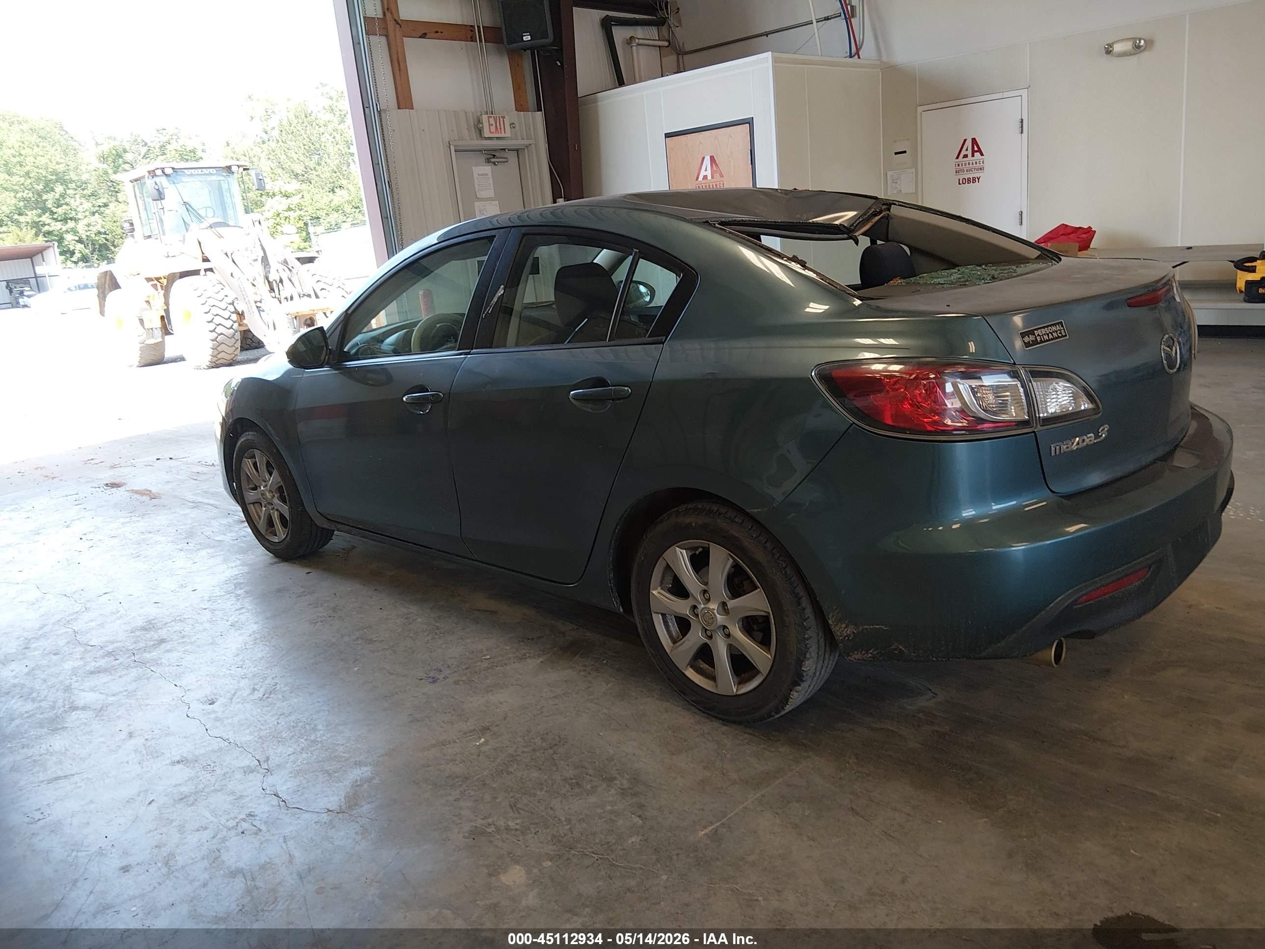 2011 Mazda Mazda3 I Touring Green vin: JM1BL1VF1B1450868