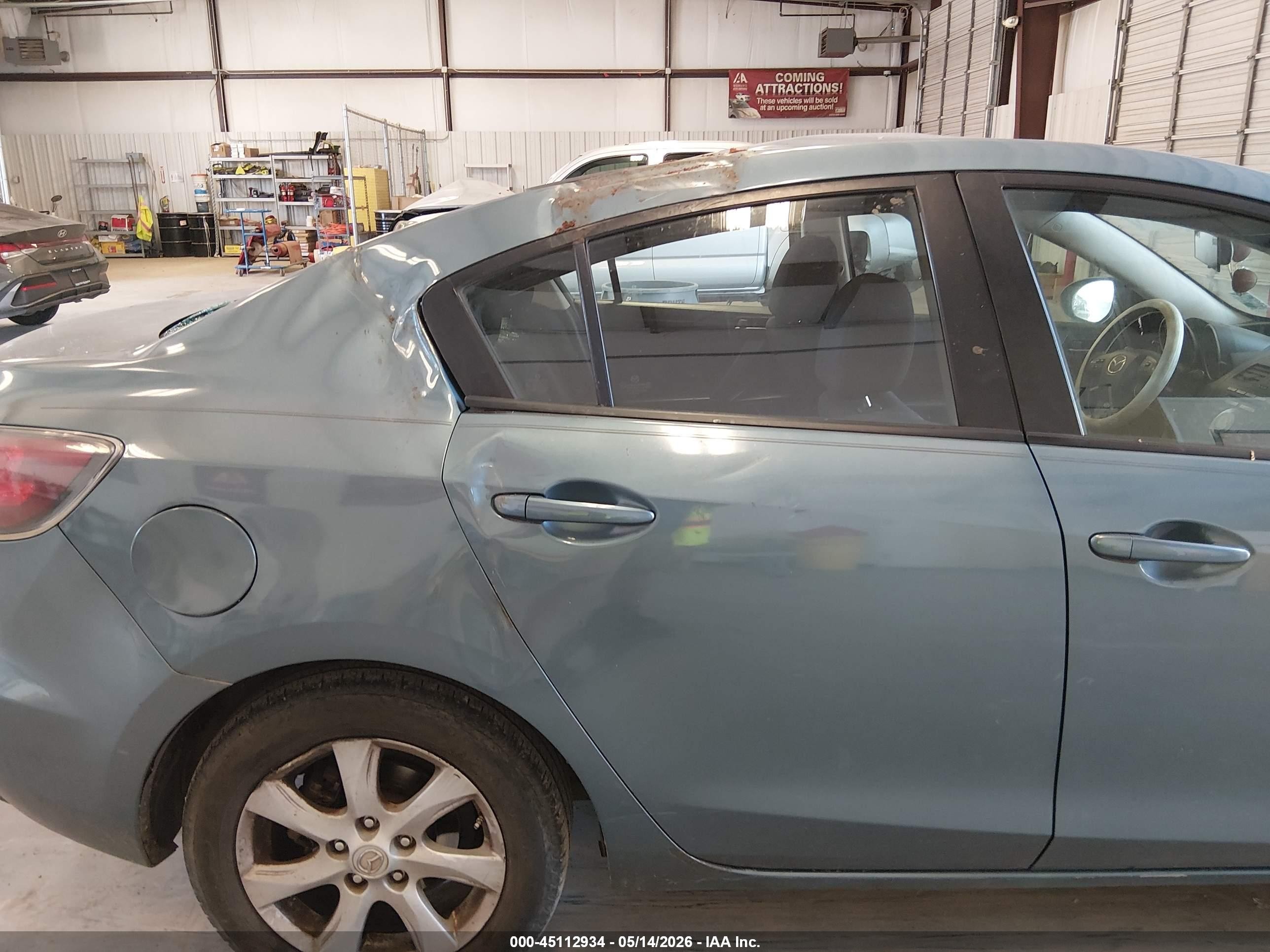 2011 Mazda Mazda3 I Touring Green vin: JM1BL1VF1B1450868