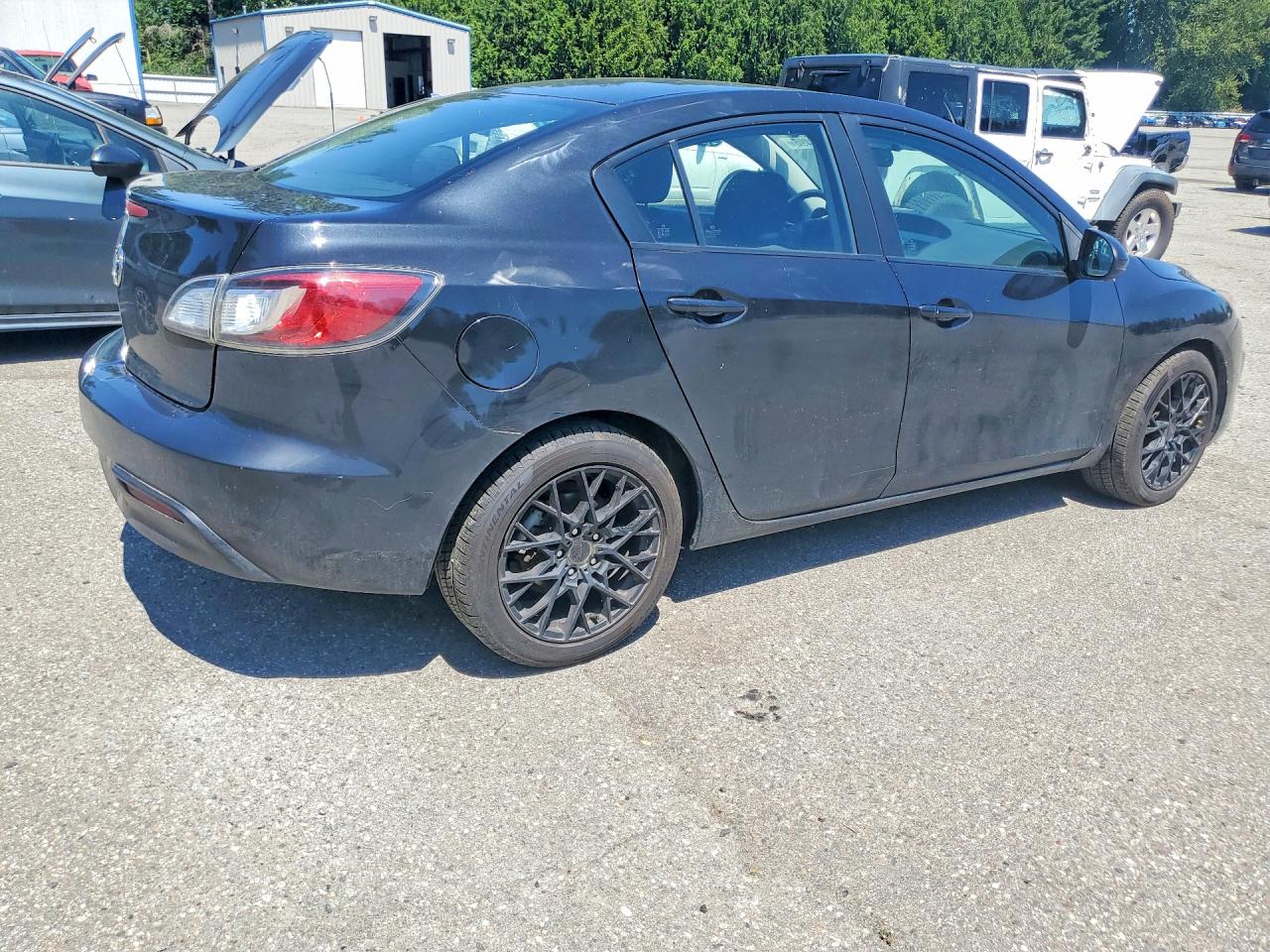 2011 Mazda 3 I Black vin: JM1BL1VF1B1474099
