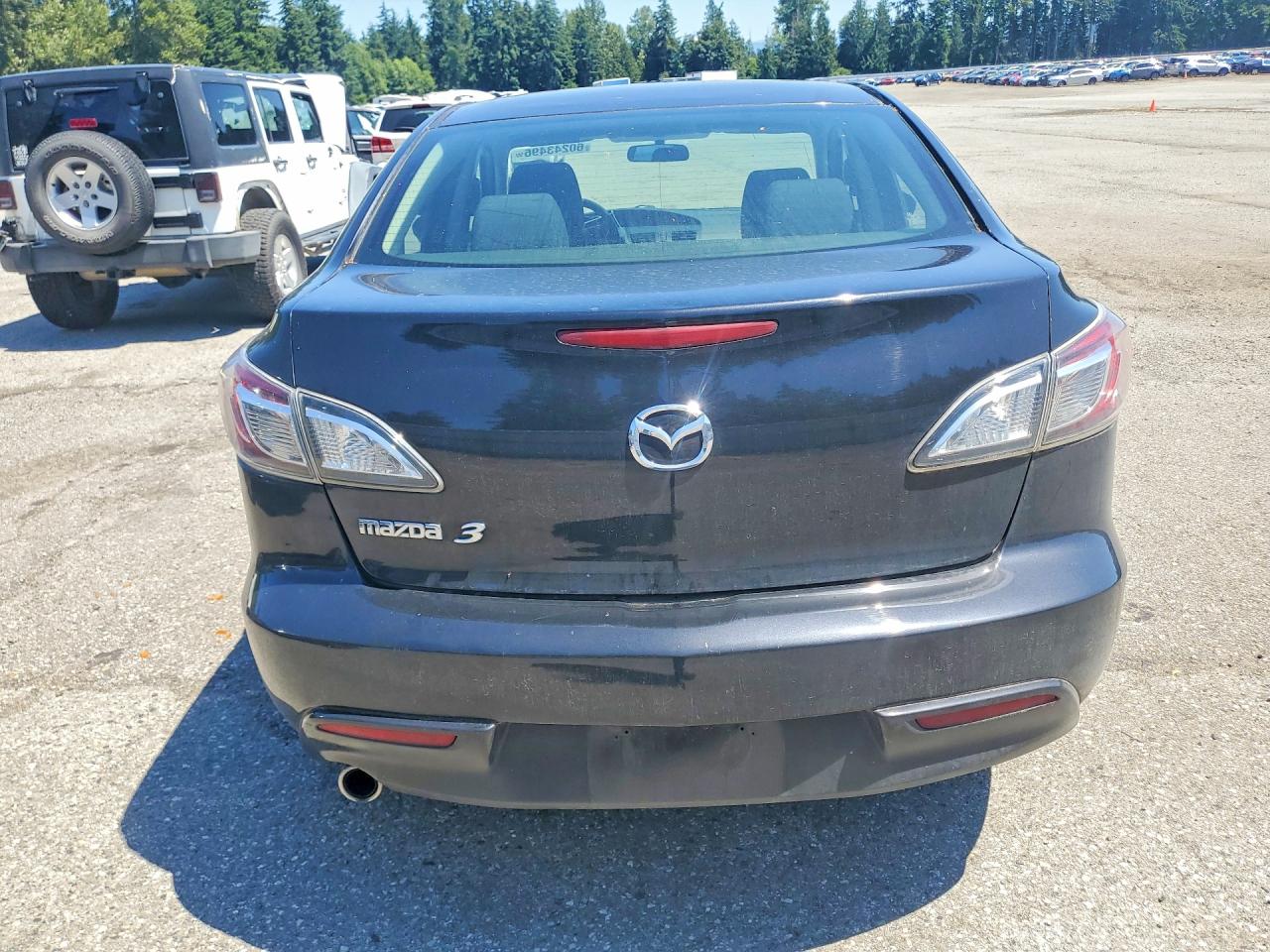 2011 Mazda 3 I Black vin: JM1BL1VF1B1474099