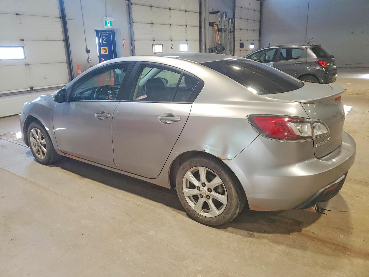 2011 Mazda 3 I Silver vin: JM1BL1VF1B1482400
