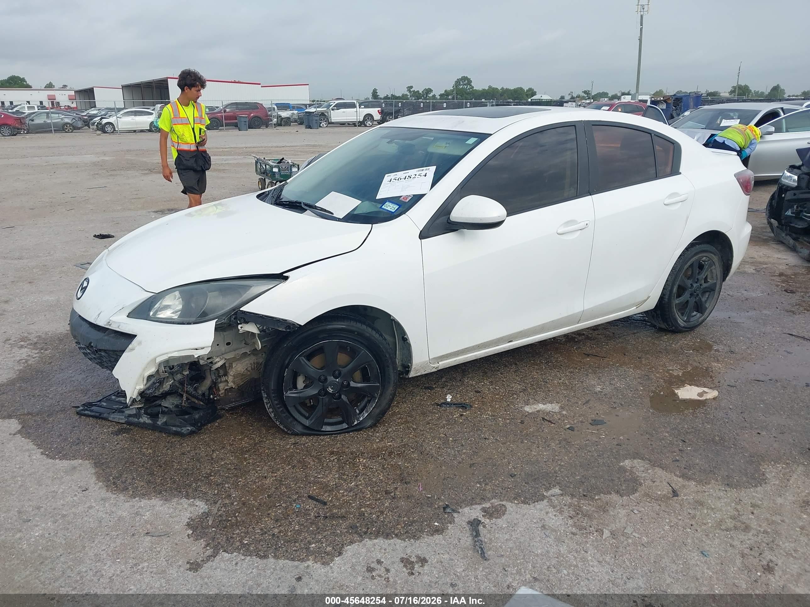 2011 Mazda Mazda3 I Touring Белый vin: JM1BL1VF1B1486379