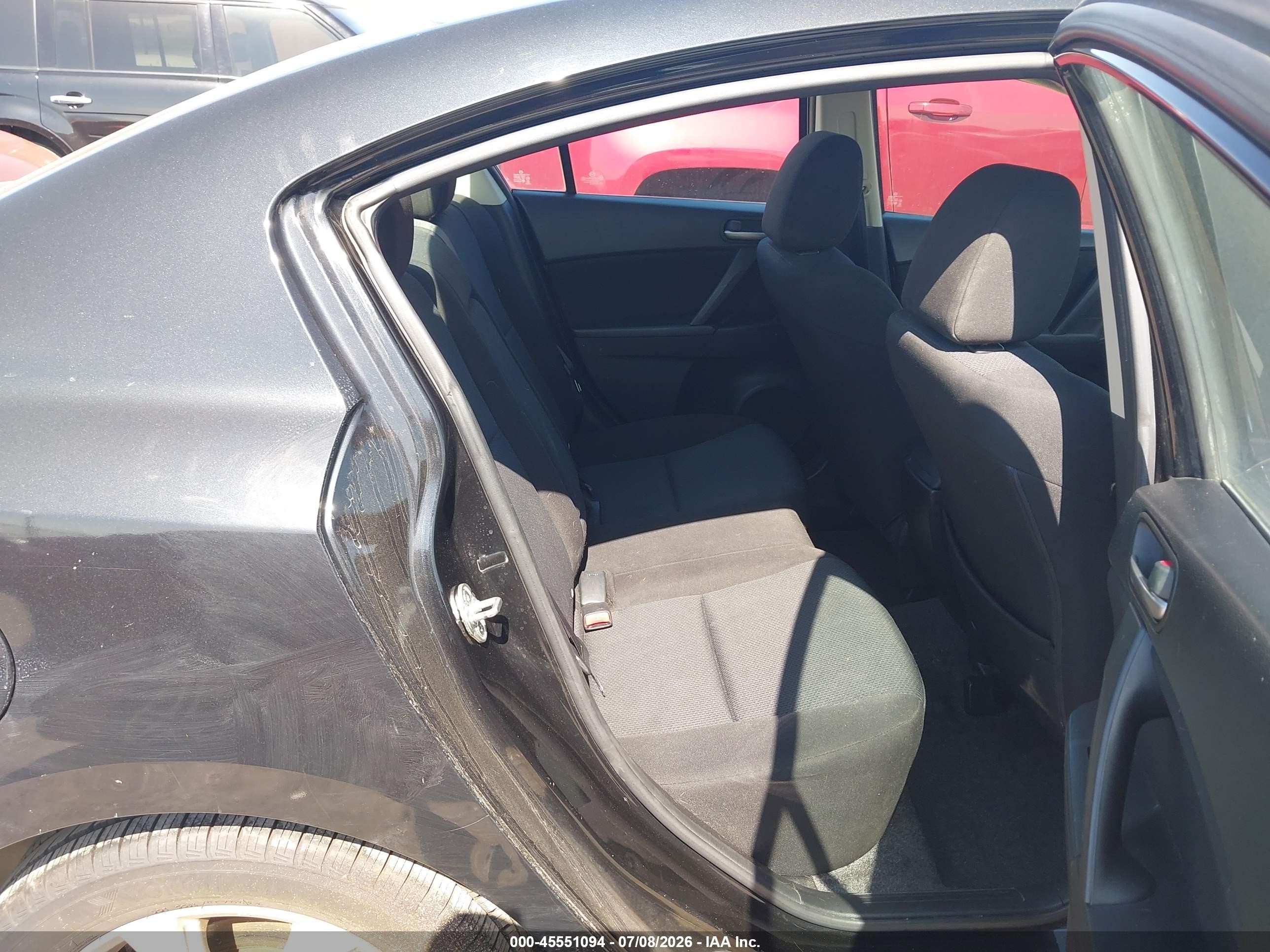 2011 Mazda Mazda3 I Touring Черный vin: JM1BL1VF1B1900521