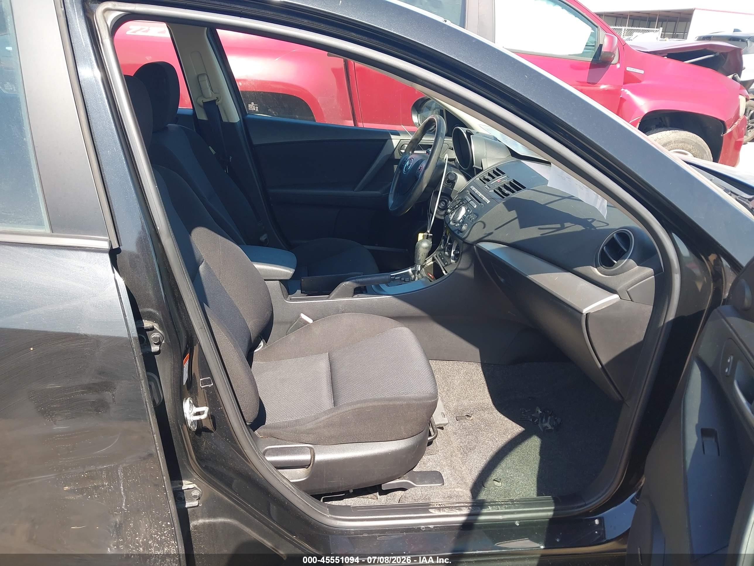 2011 Mazda Mazda3 I Touring Черный vin: JM1BL1VF1B1900521