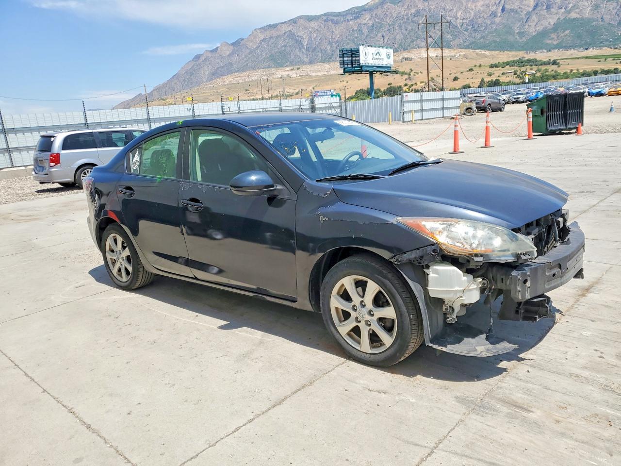 2011 Mazda 3 I Black vin: JM1BL1VF2B1367305