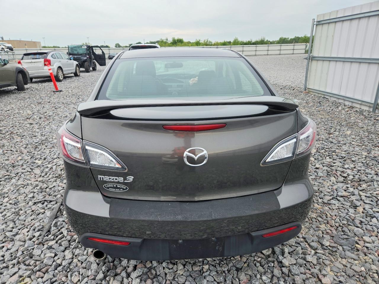 2011 Mazda 3 I Gray vin: JM1BL1VF2B1375680