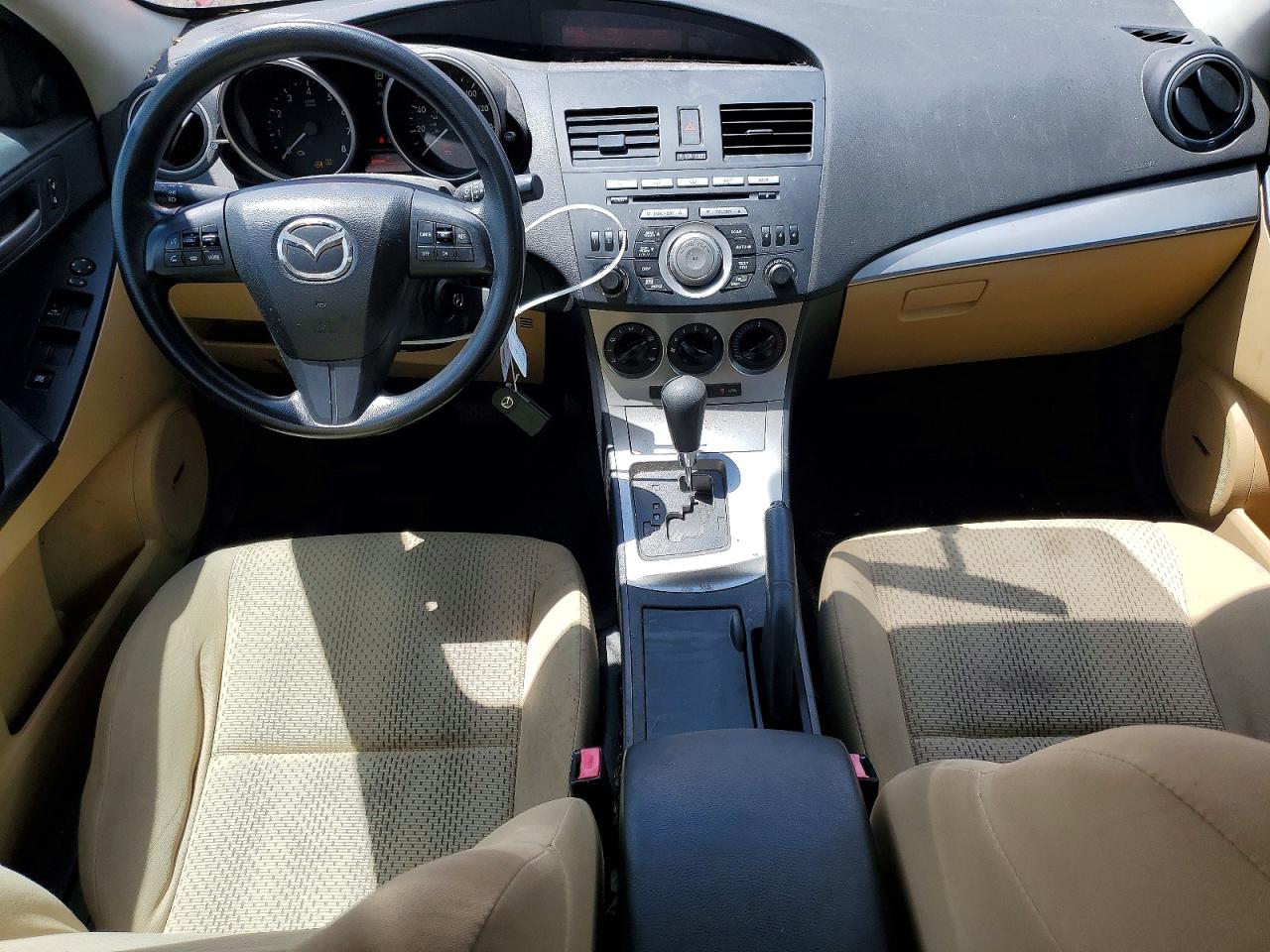 2011 Mazda 3 I Red vin: JM1BL1VF2B1402120