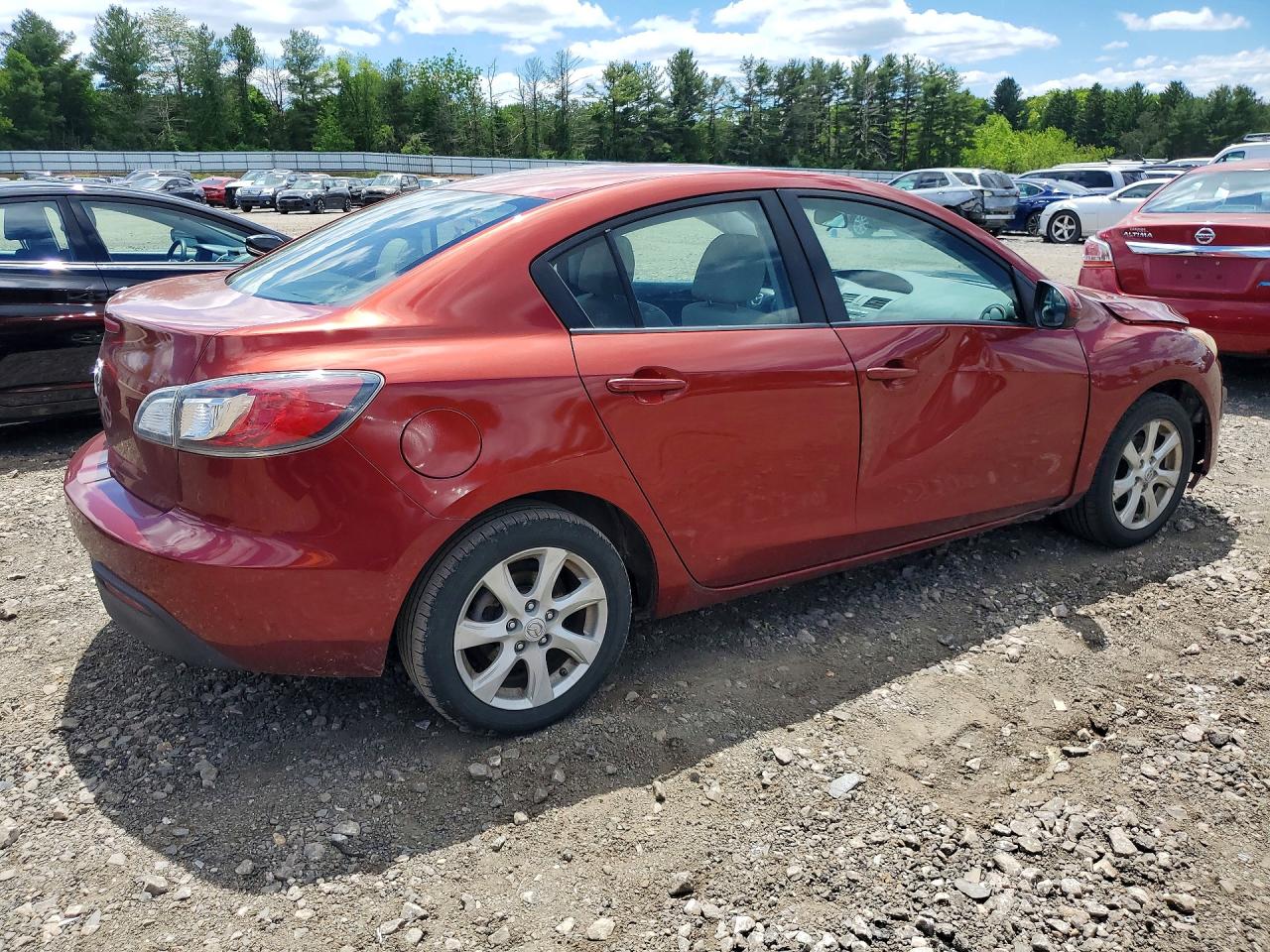 2011 Mazda 3 I Red vin: JM1BL1VF2B1402120
