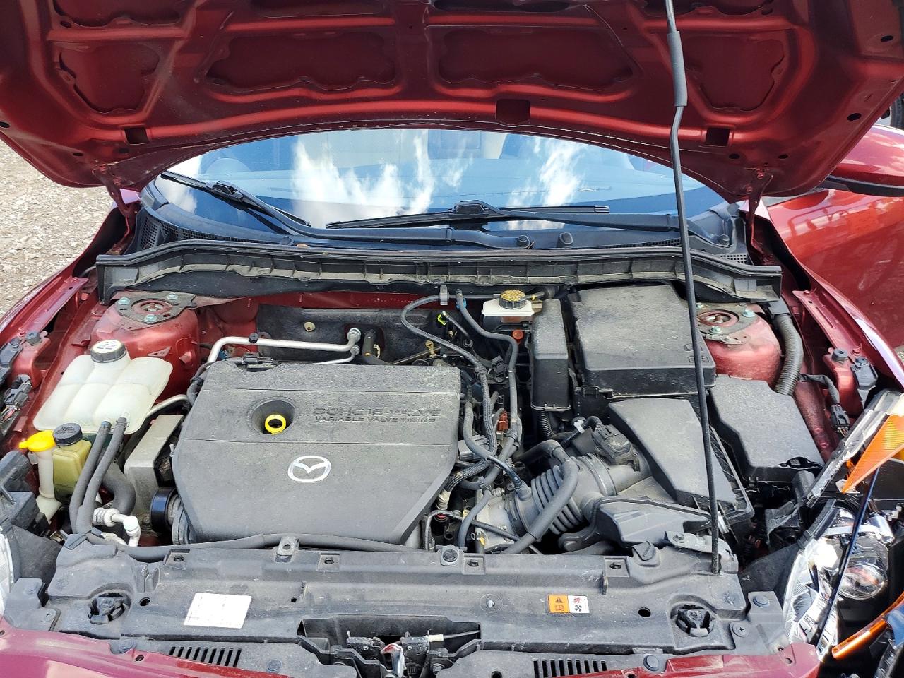 2011 Mazda 3 I Red vin: JM1BL1VF2B1402120