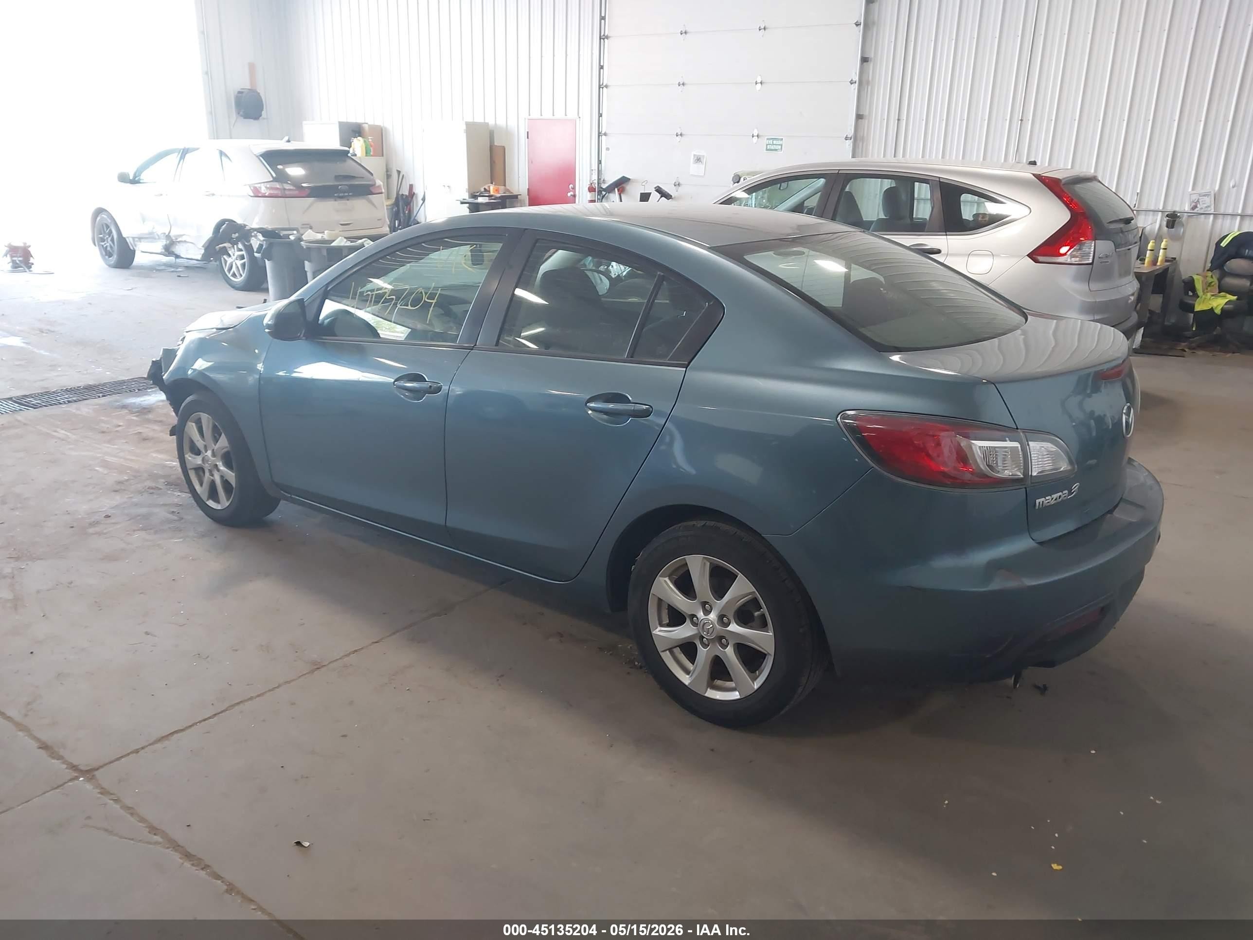 2011 Mazda Mazda3 I Touring Blue vin: JM1BL1VF3B1479689