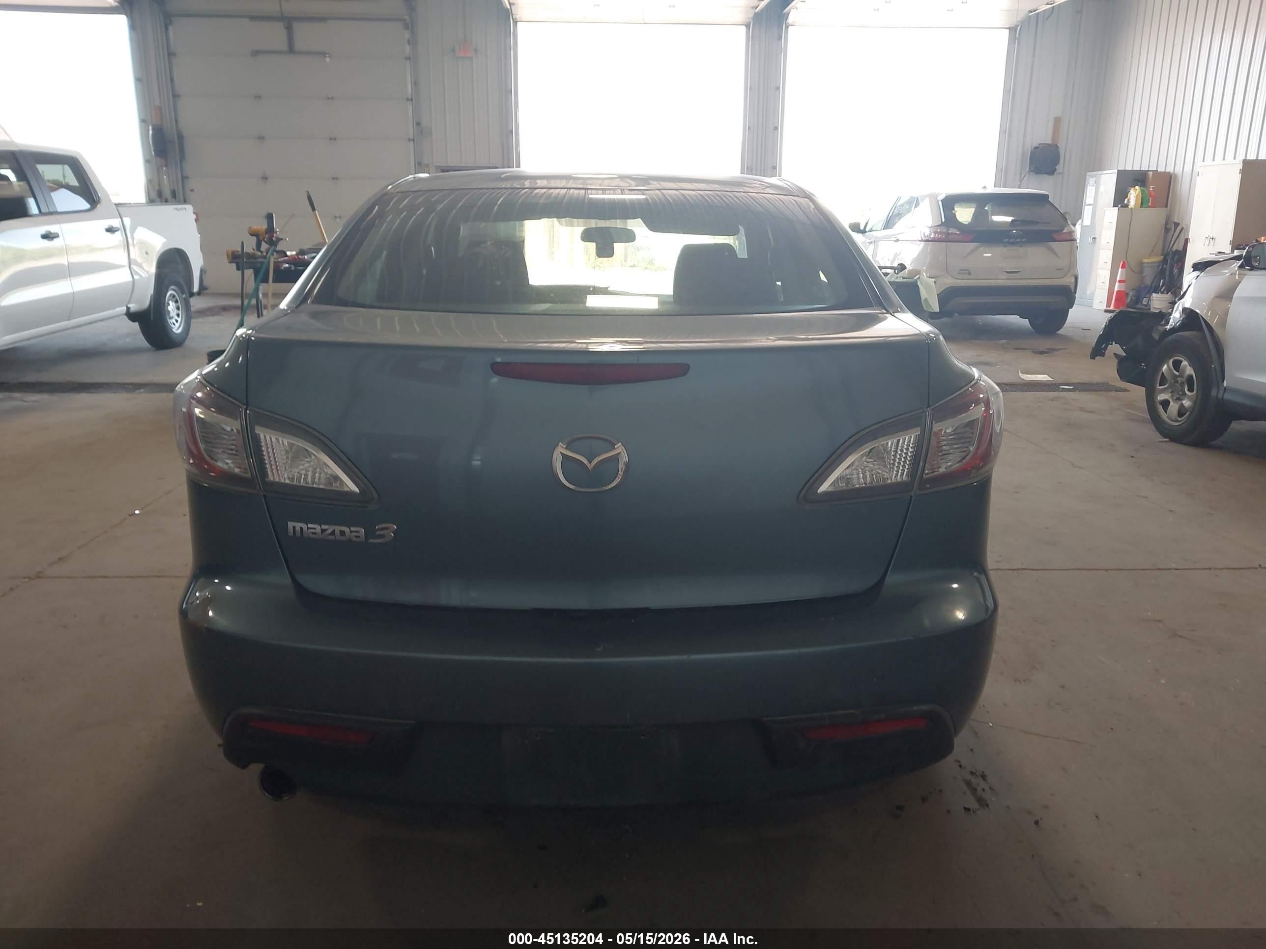 2011 Mazda Mazda3 I Touring Blue vin: JM1BL1VF3B1479689