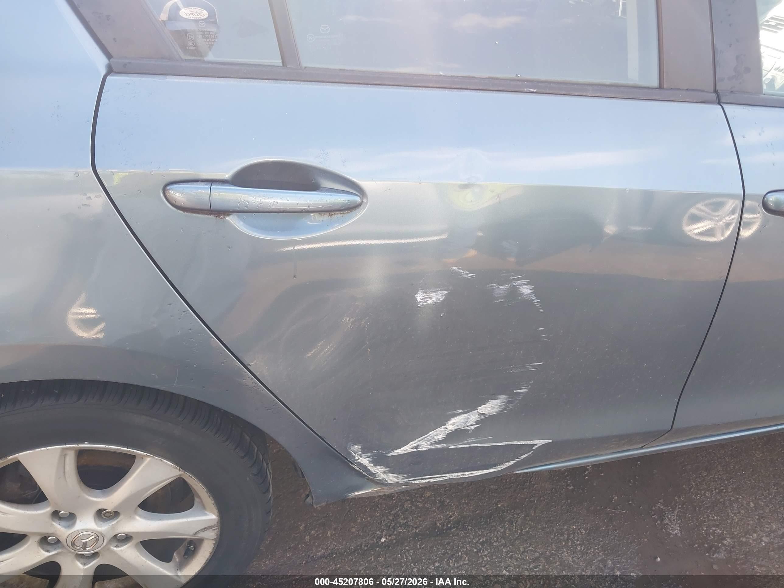 2011 Mazda Mazda3 I Touring Blue vin: JM1BL1VF4B1382551