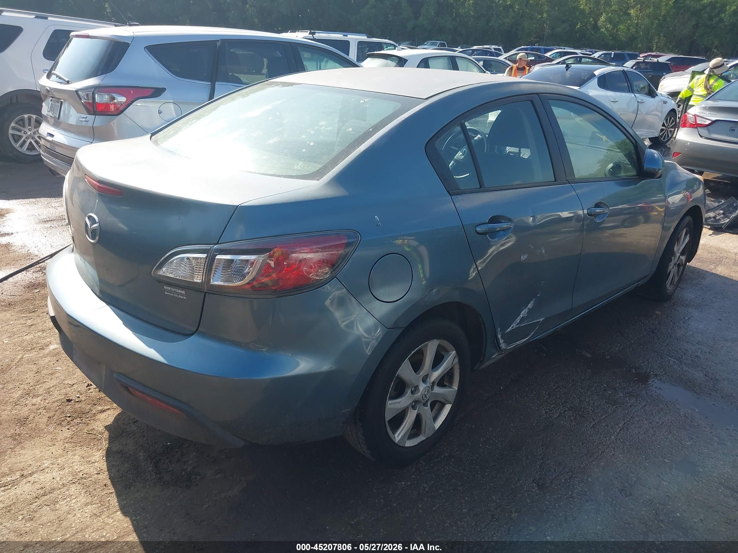 2011 Mazda Mazda3 I Touring Blue vin: JM1BL1VF4B1382551