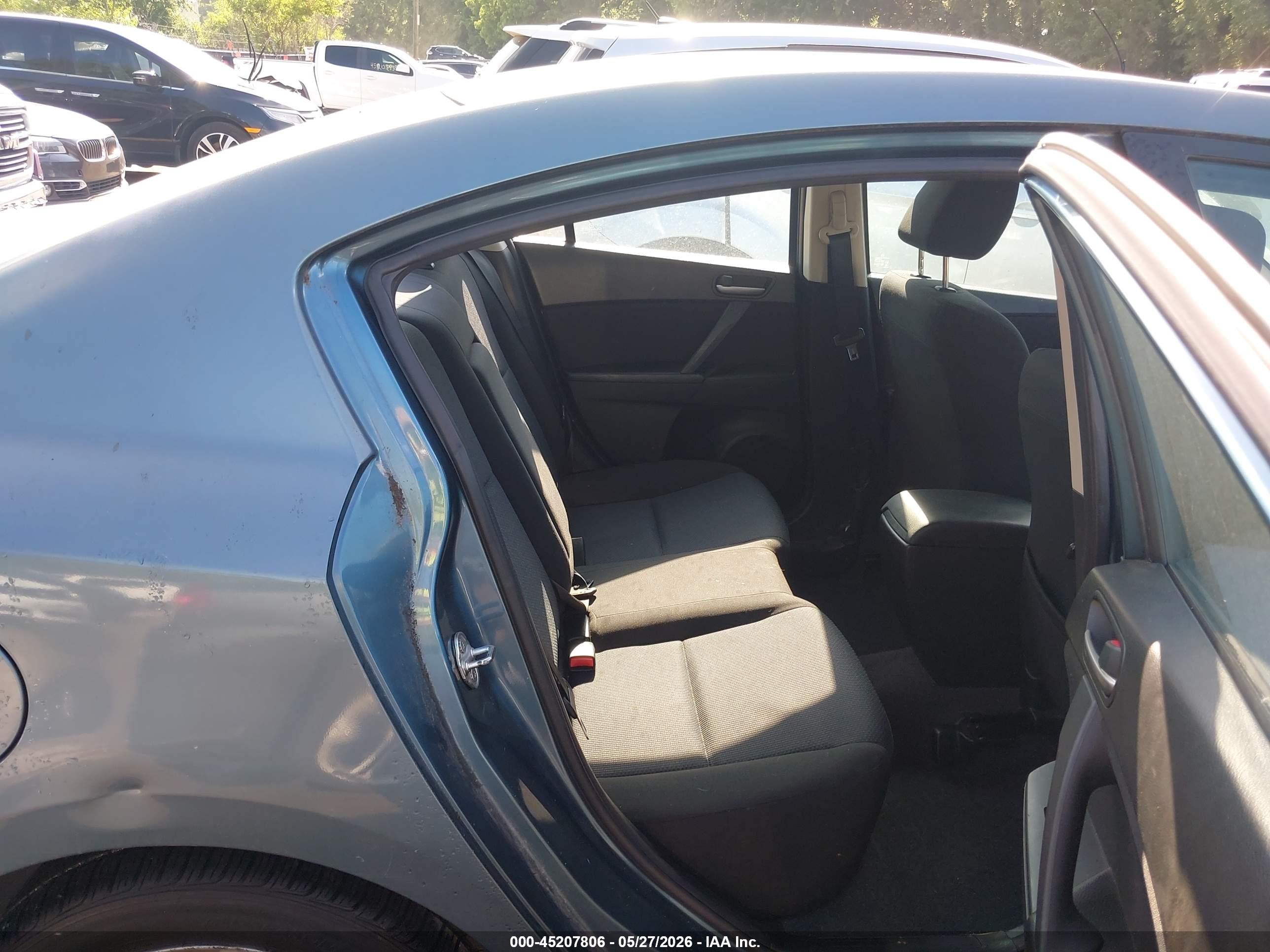2011 Mazda Mazda3 I Touring Blue vin: JM1BL1VF4B1382551