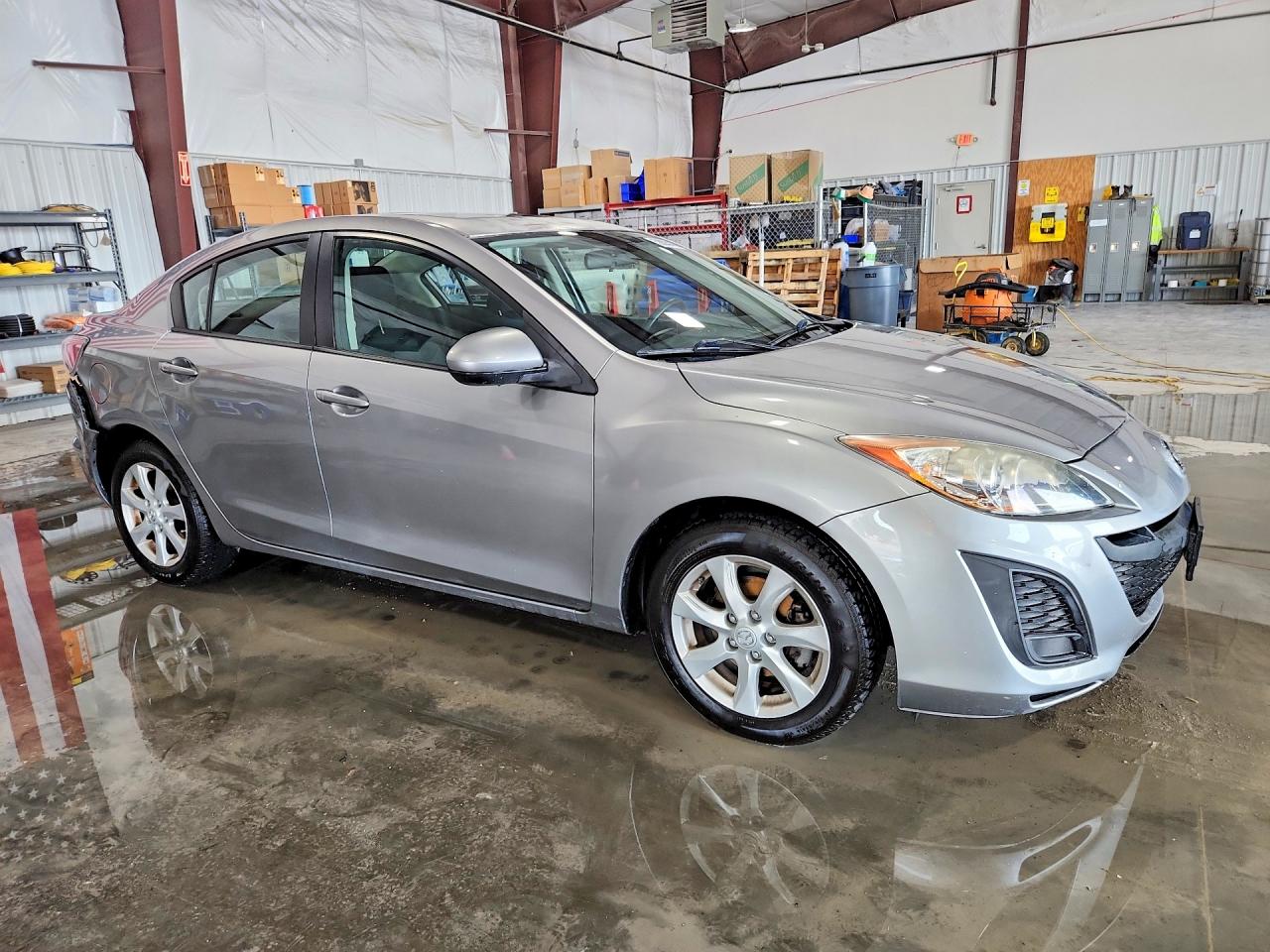 2011 Mazda 3 I Серый vin: JM1BL1VF4B1383148