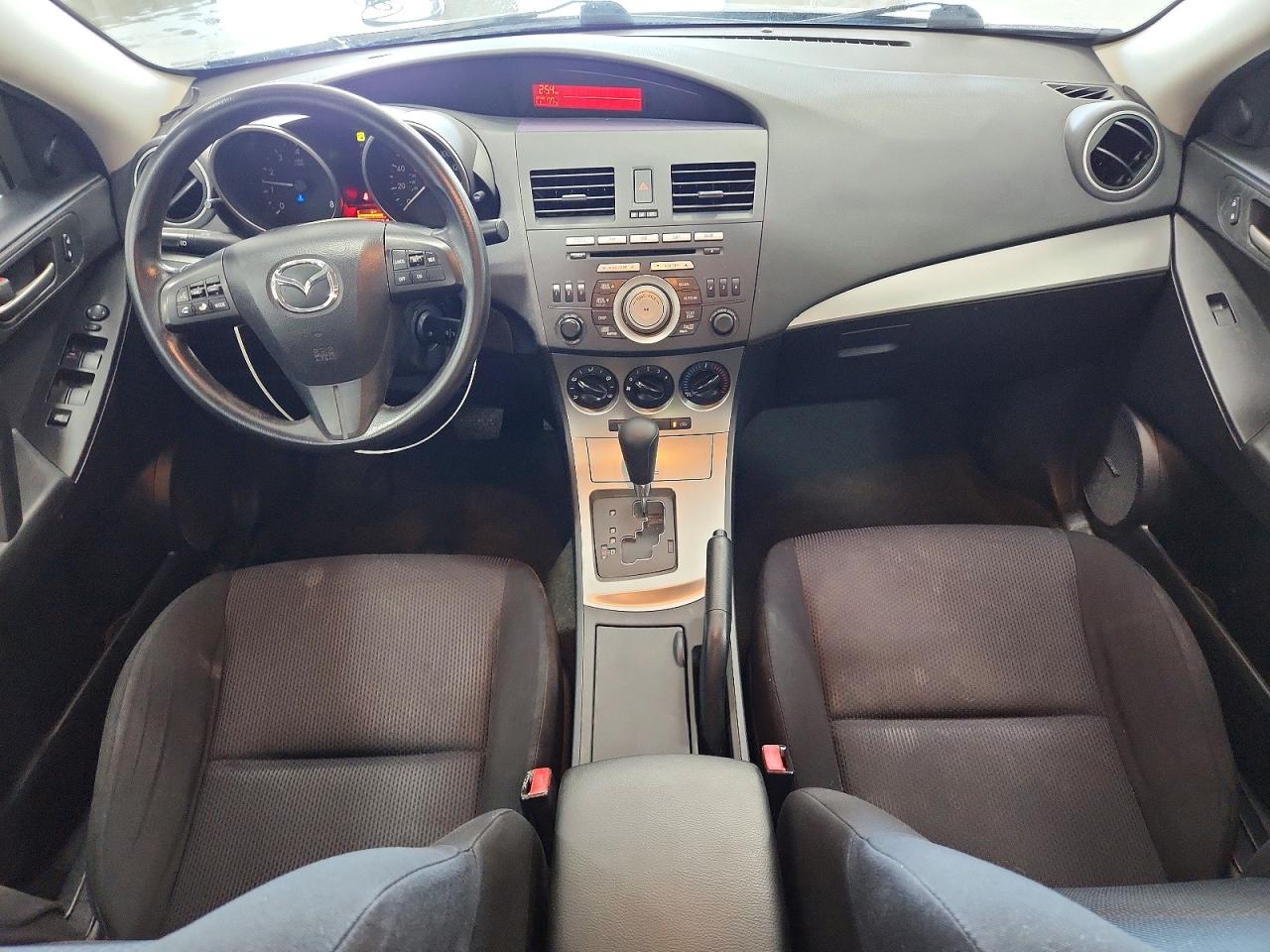 2011 Mazda 3 I Серый vin: JM1BL1VF4B1383148