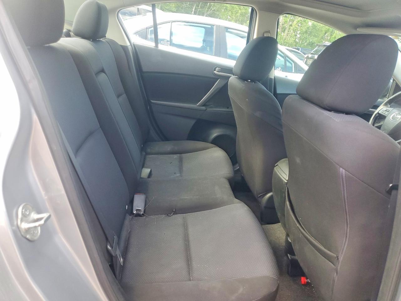 2011 Mazda 3 I Silver vin: JM1BL1VF5B1480164